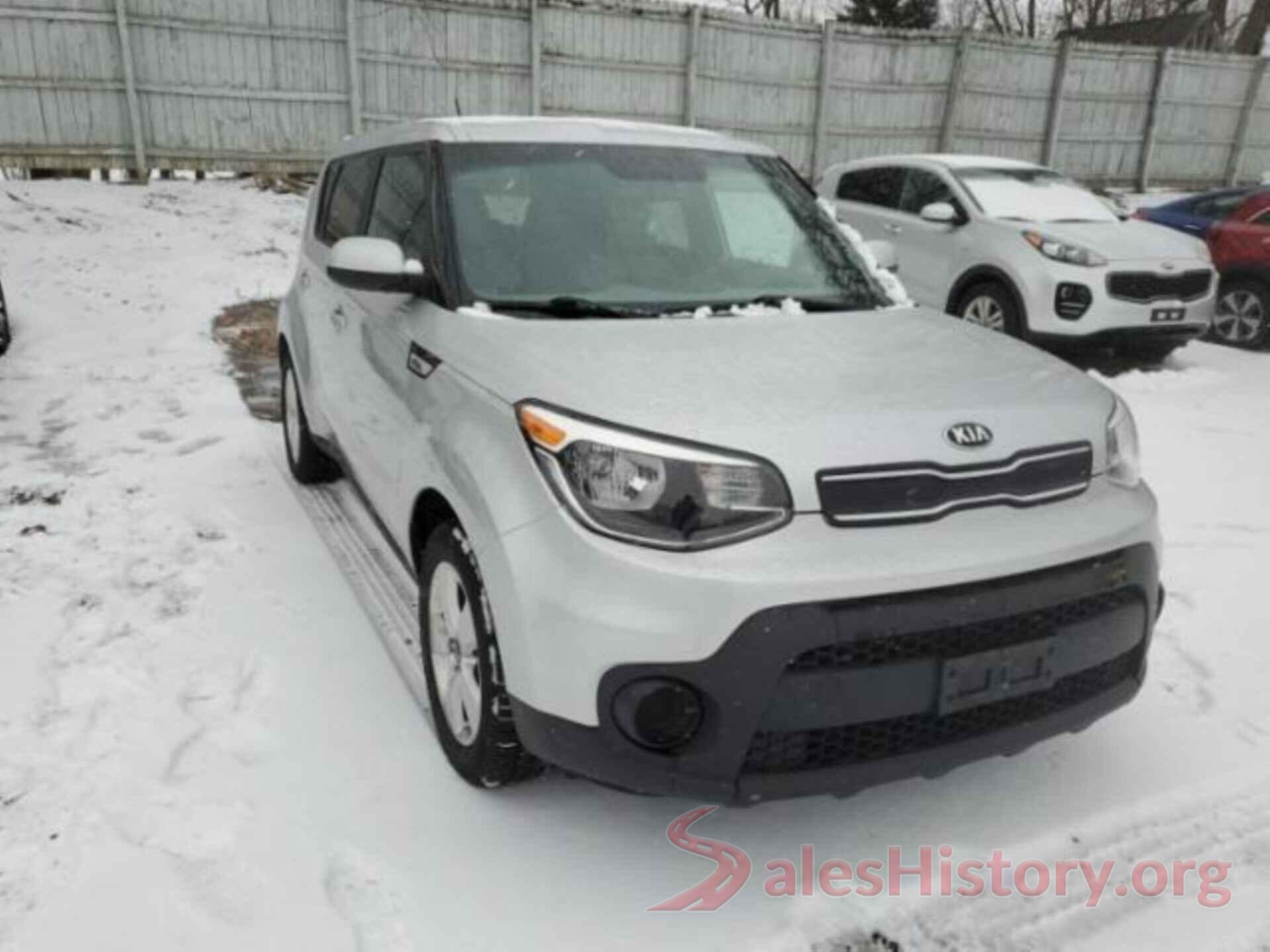 KNDJN2A29J7560710 2018 KIA SOUL