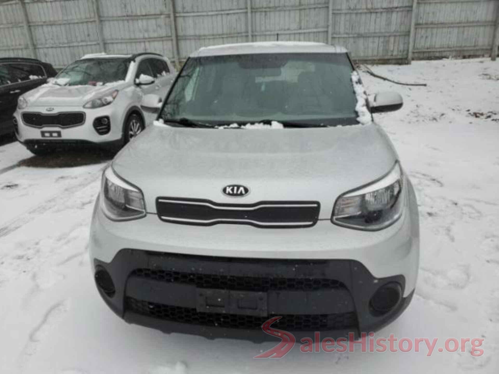 KNDJN2A29J7560710 2018 KIA SOUL