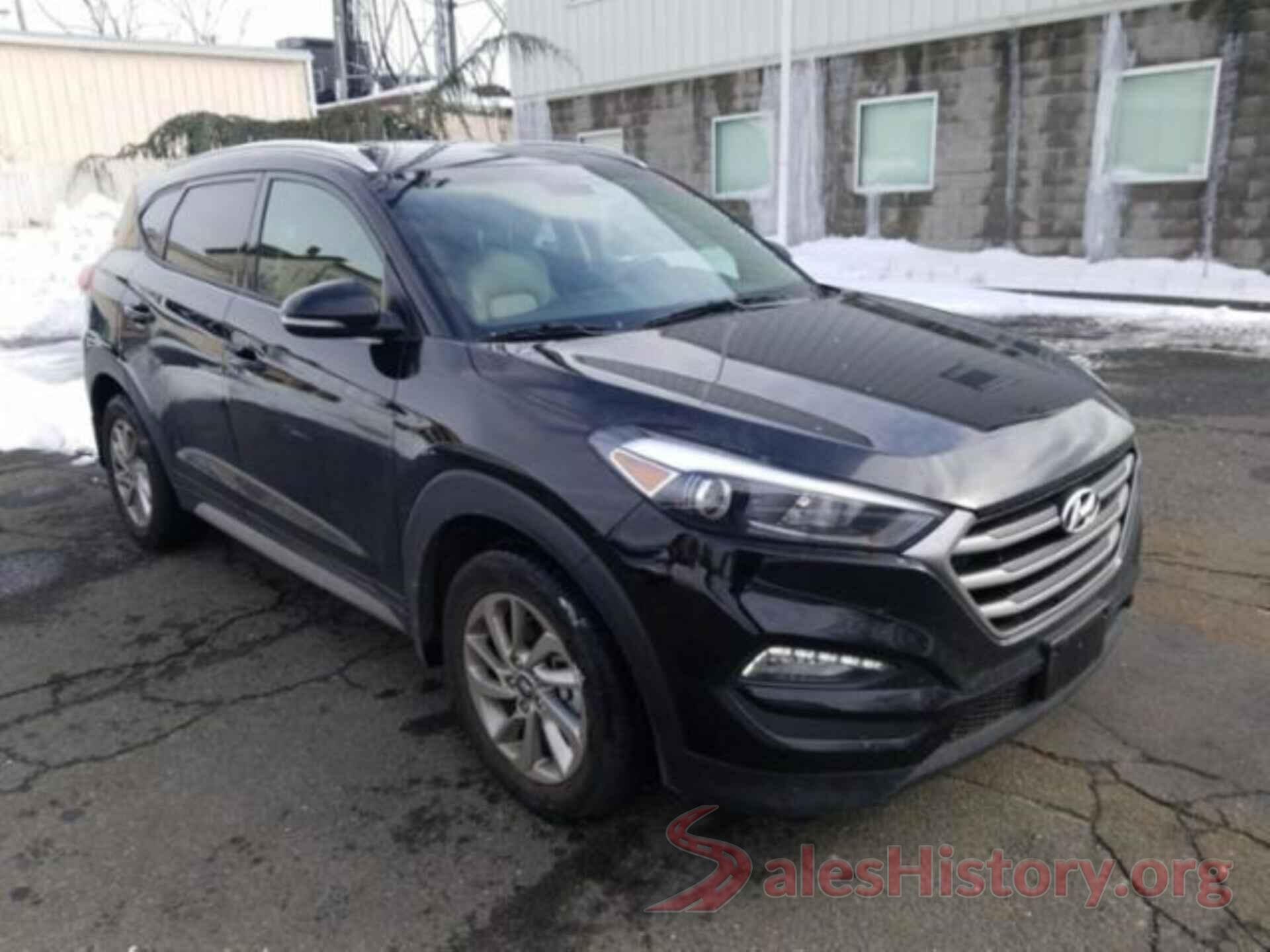 KM8J3CA41JU619243 2018 HYUNDAI TUCSON