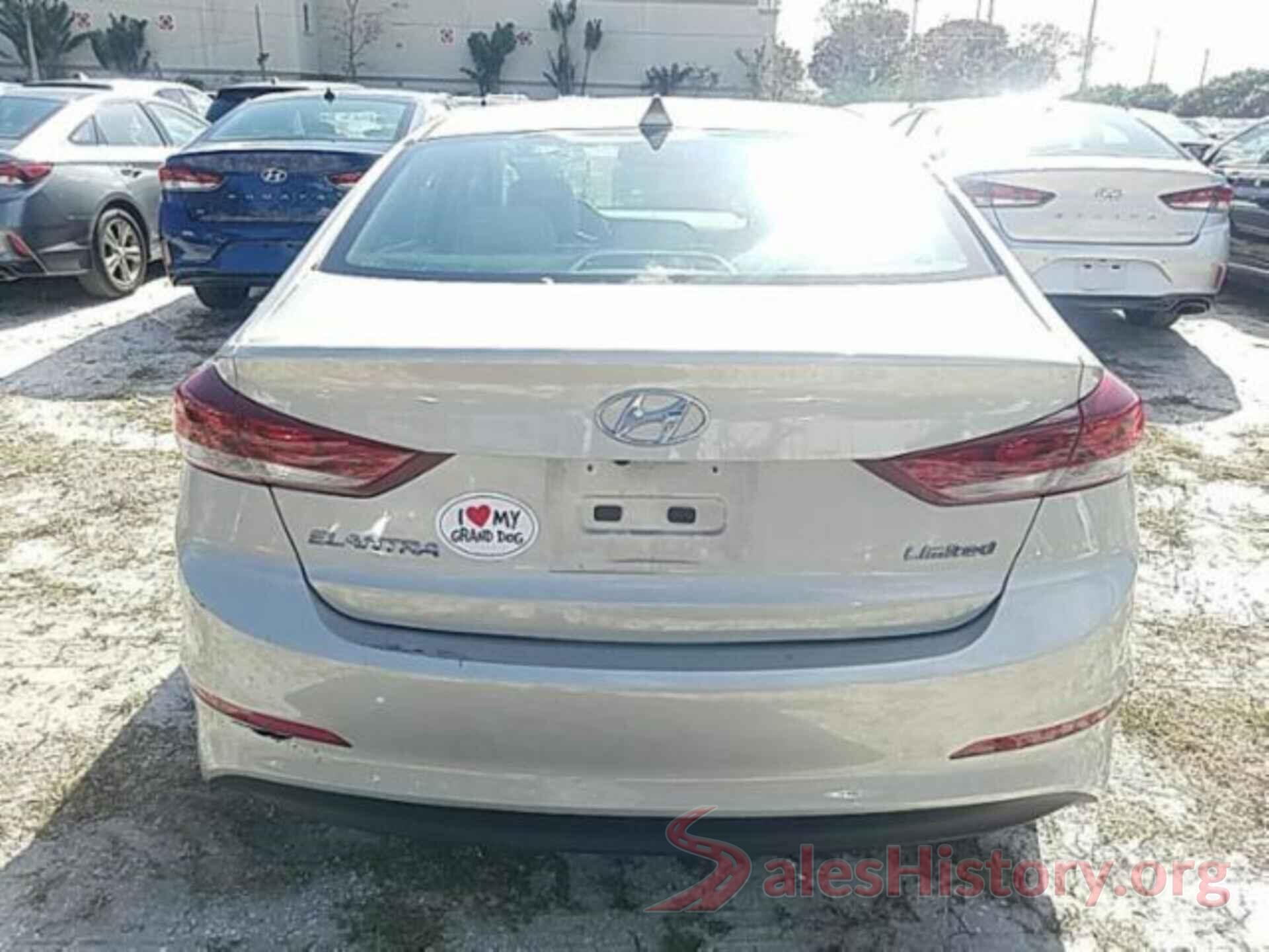 5NPD84LF5JH218411 2018 HYUNDAI ELANTRA