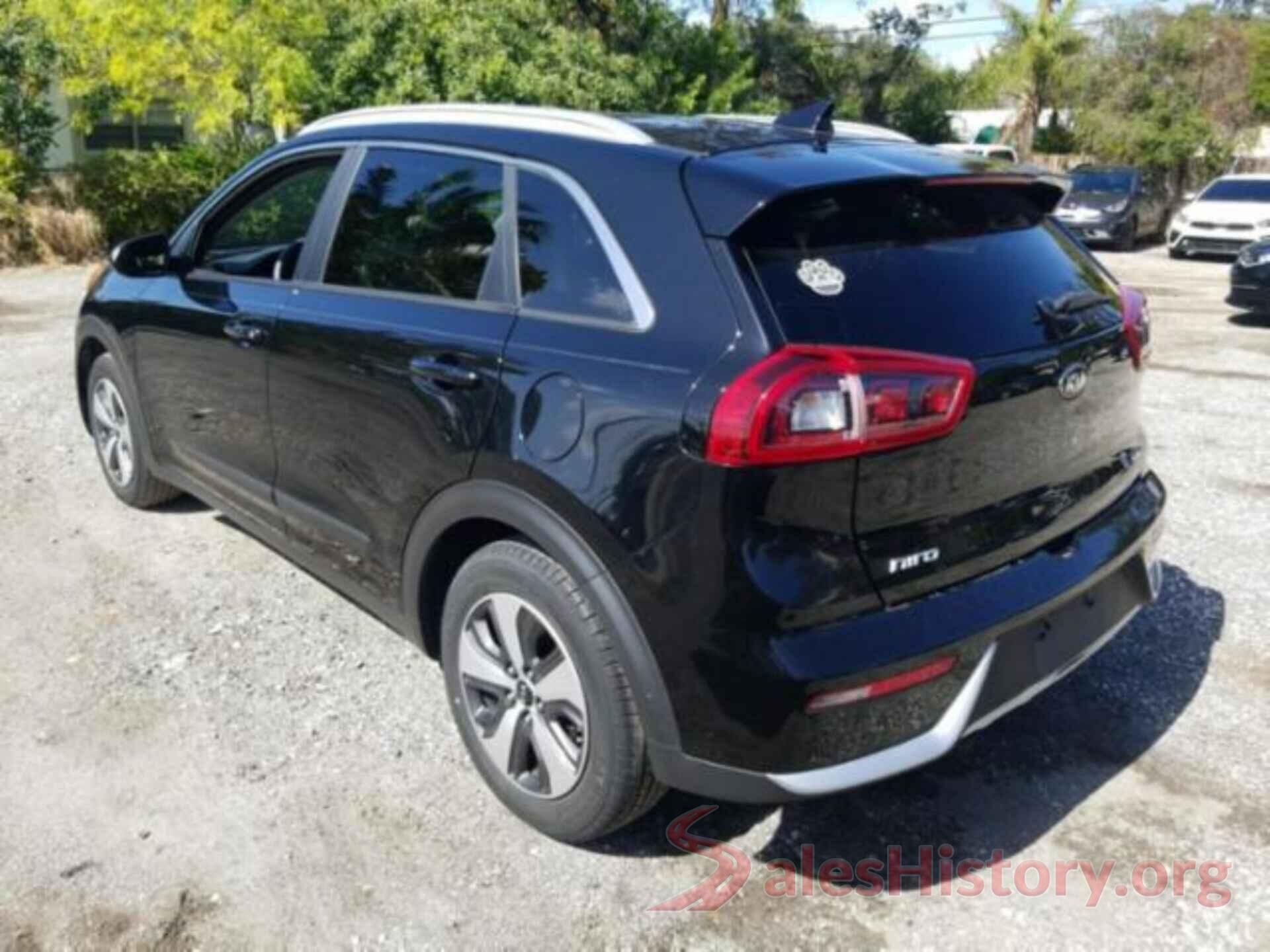 KNDCB3LC2J5110616 2018 KIA NIRO