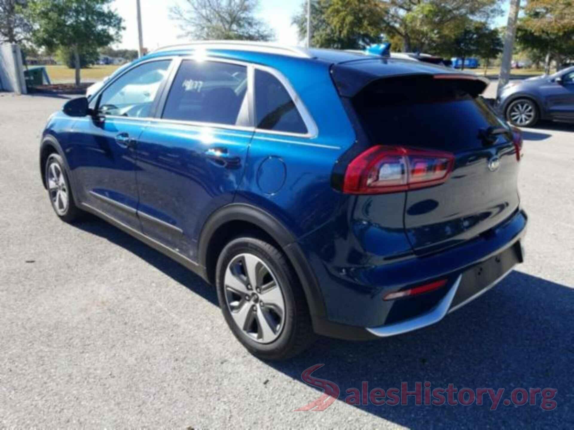 KNDCB3LC3J5108177 2018 KIA NIRO