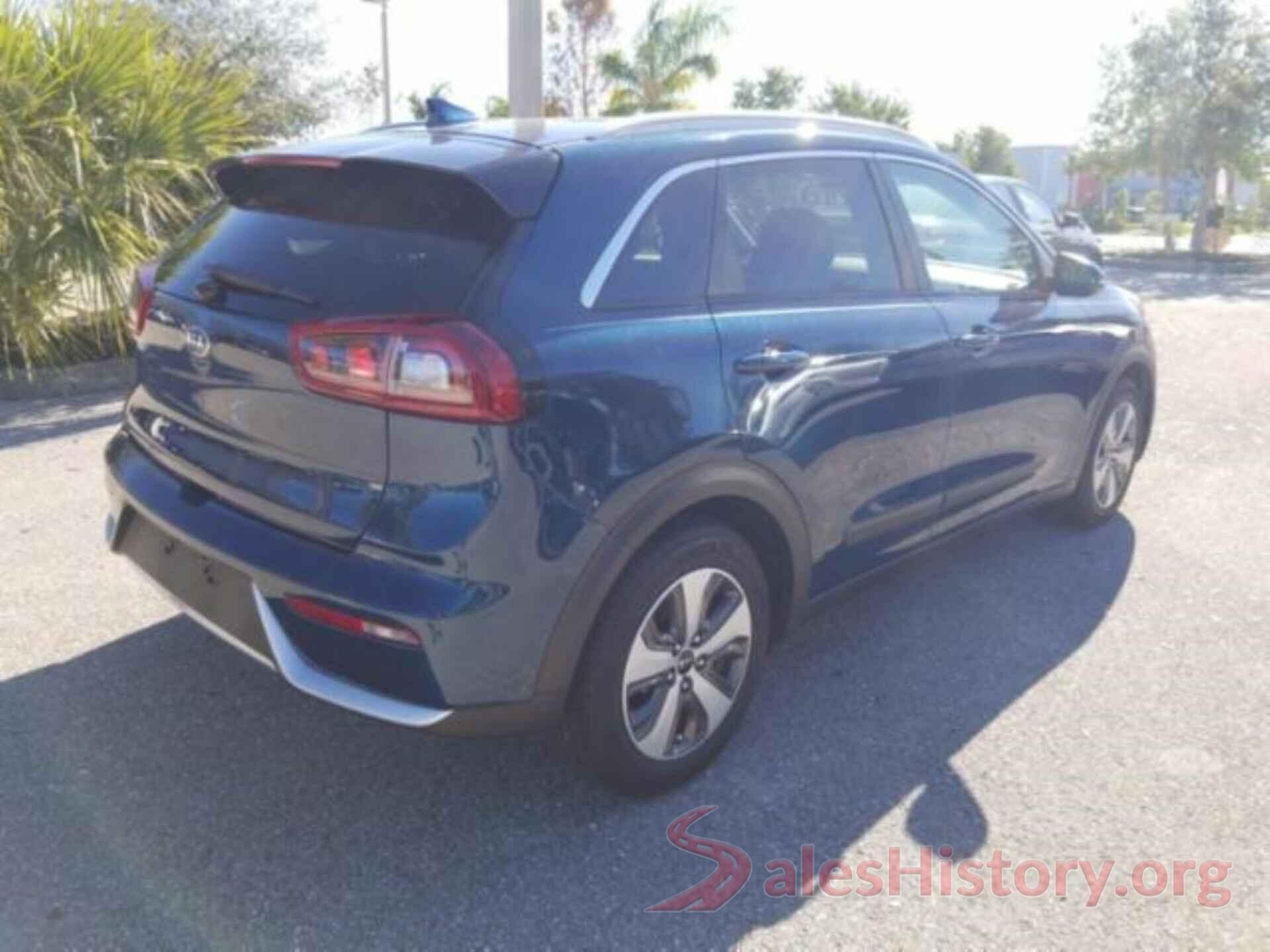 KNDCB3LC3J5108177 2018 KIA NIRO