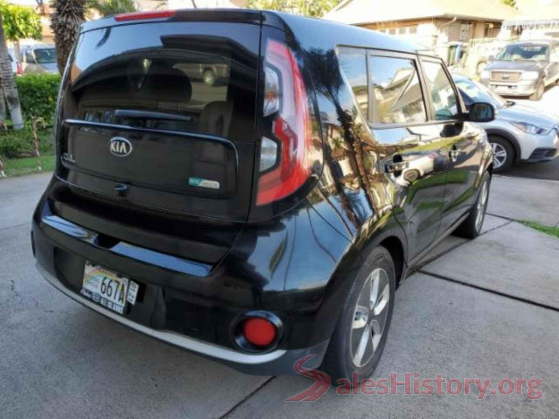 KNDJP3AEXH7019637 2017 KIA SOUL EV