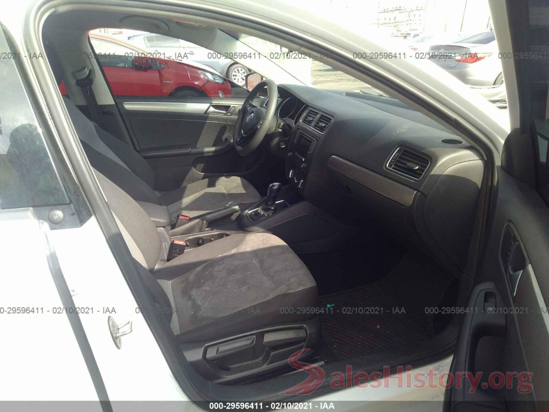 3VW2B7AJ9JM250982 2018 VOLKSWAGEN JETTA