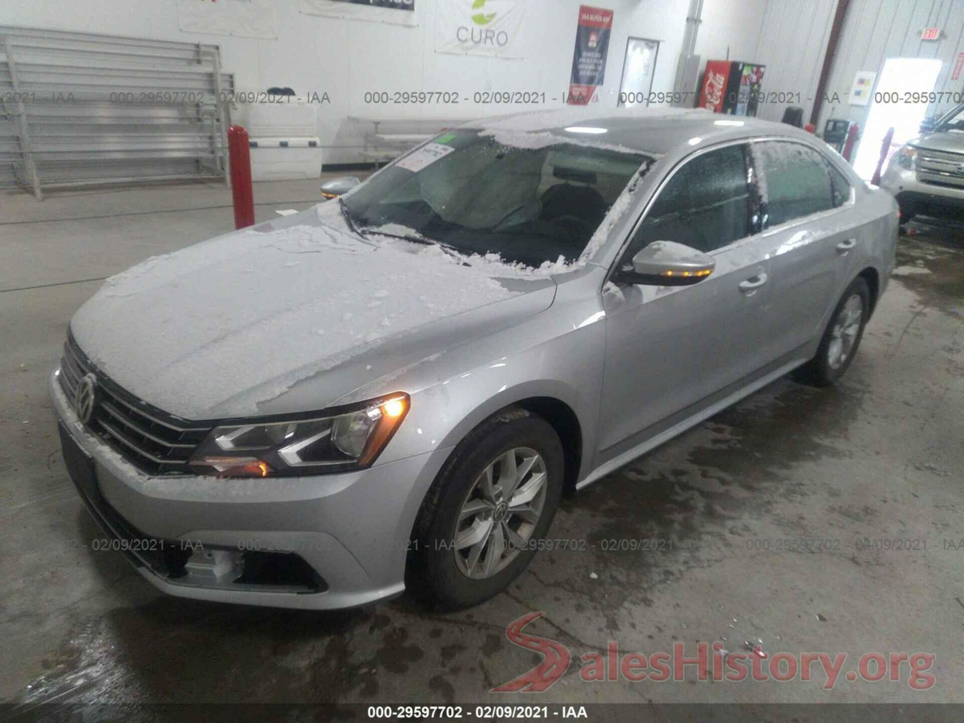 1VWAT7A3XHC012001 2017 VOLKSWAGEN PASSAT