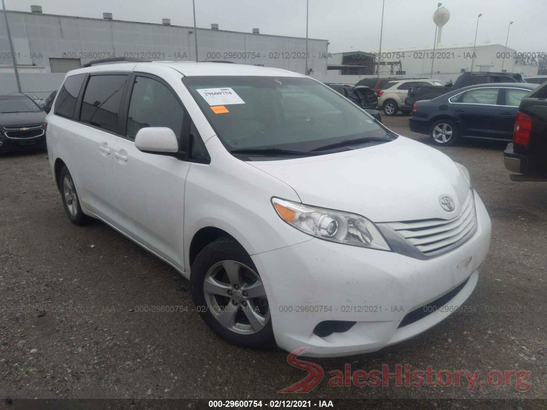 5TDKK3DC6GS692958 2016 TOYOTA SIENNA