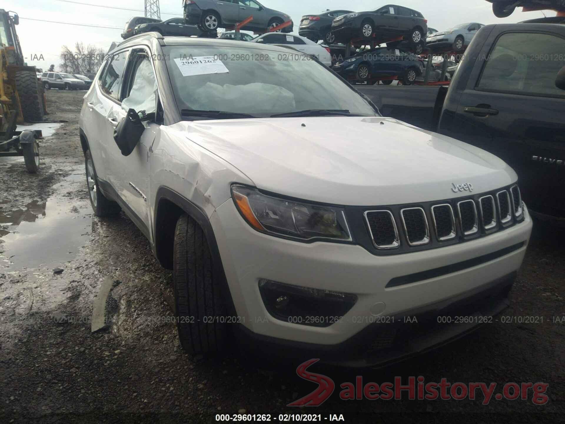 3C4NJDBB2JT251812 2018 JEEP COMPASS