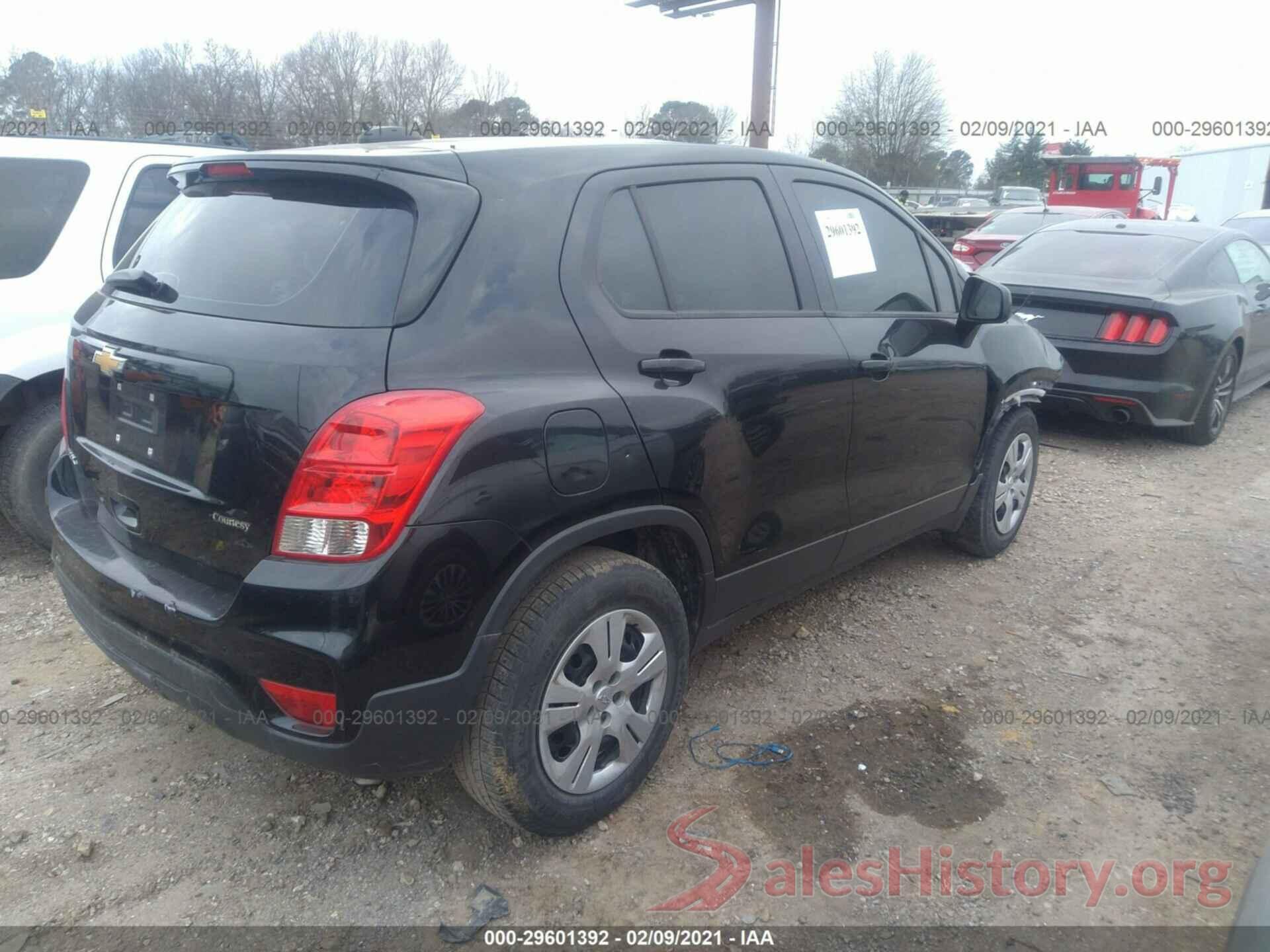 3GNCJKSB0JL207102 2018 CHEVROLET TRAX