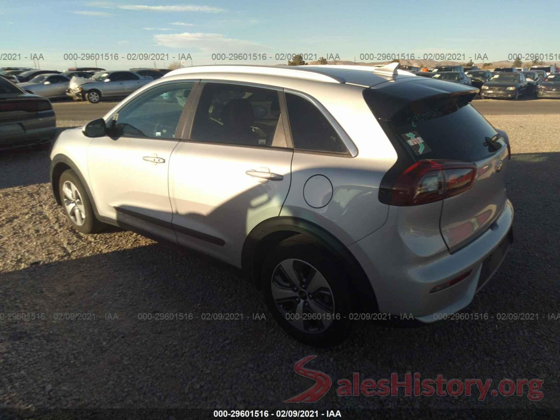 KNDCB3LC0K5218038 2019 KIA NIRO