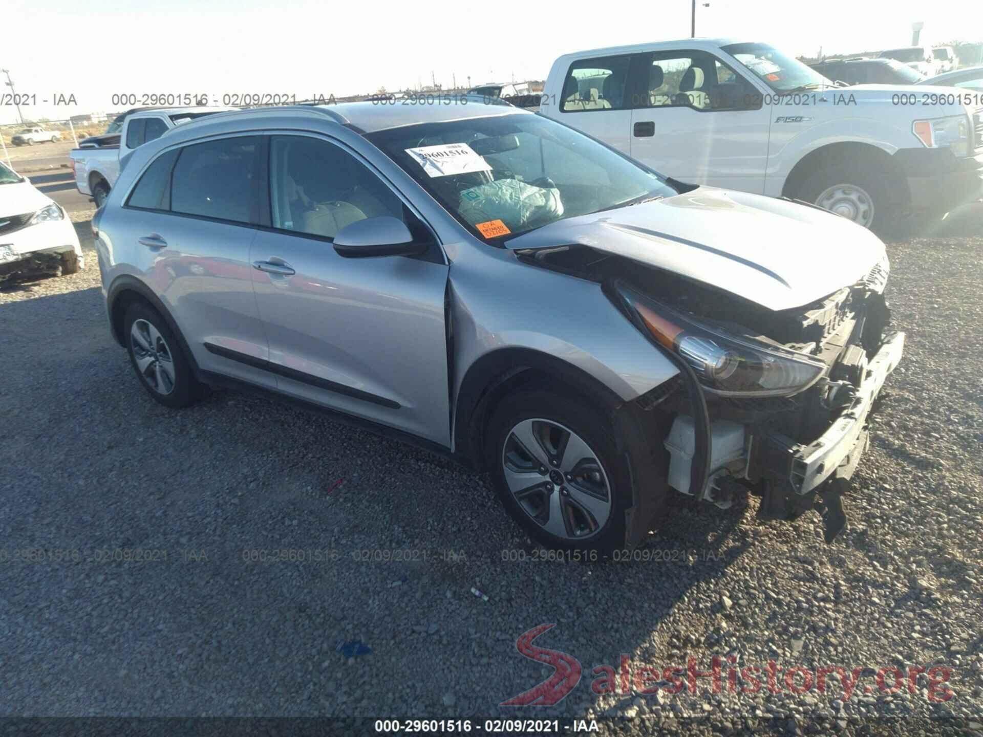 KNDCB3LC0K5218038 2019 KIA NIRO