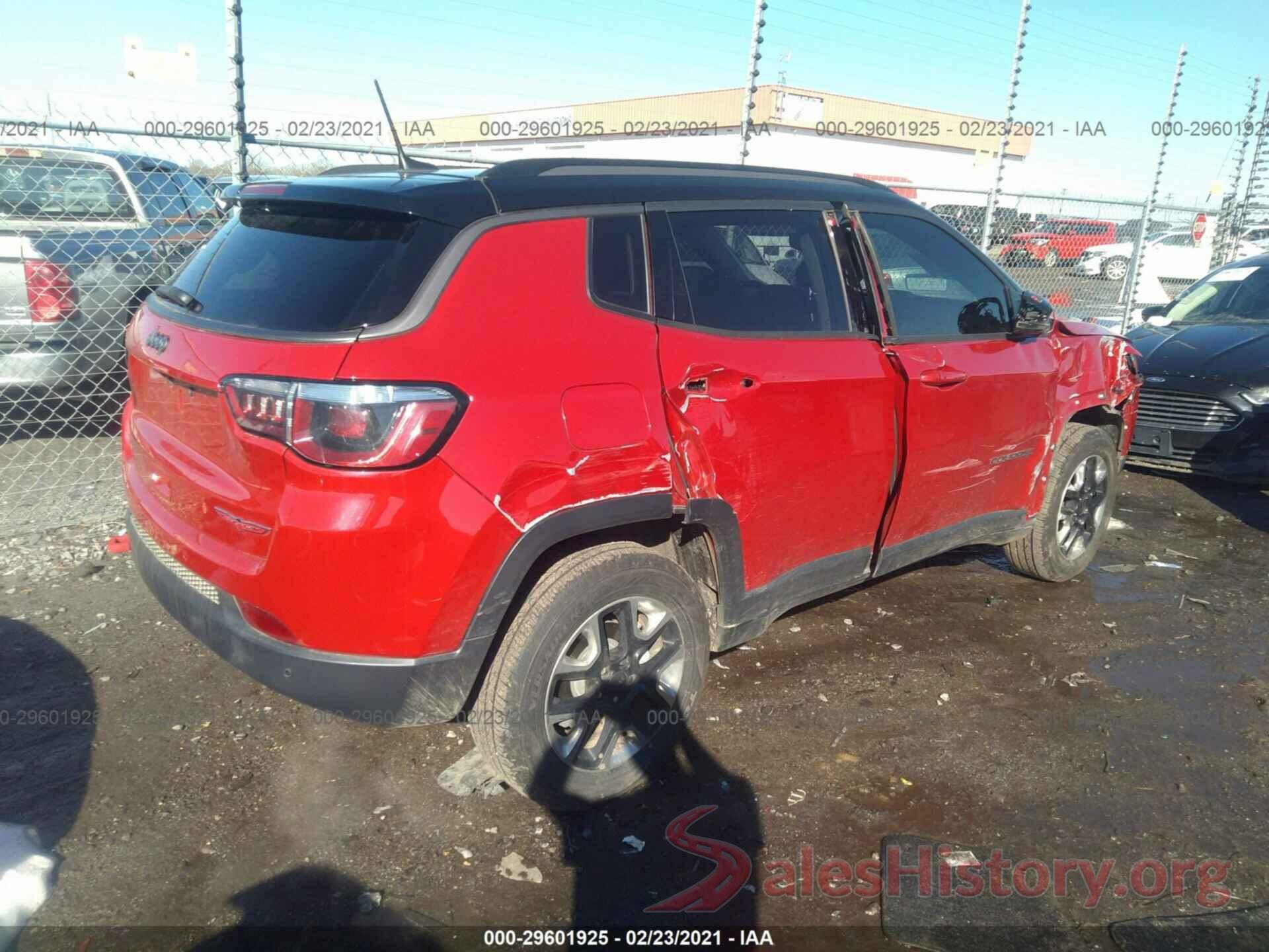 3C4NJDDBXJT245415 2018 JEEP COMPASS