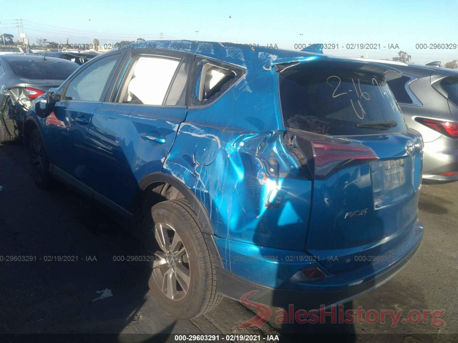 JTMWFREV1JJ738077 2018 TOYOTA RAV4