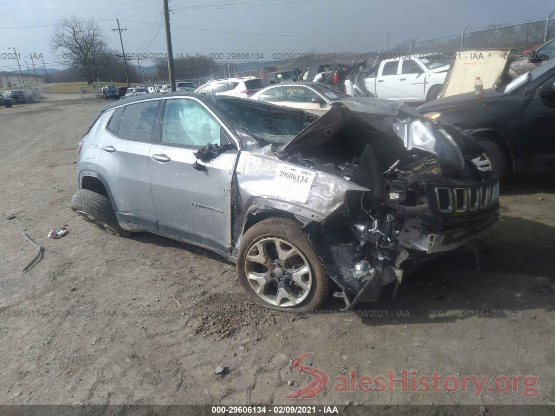 3C4NJDCB8JT267026 2018 JEEP COMPASS