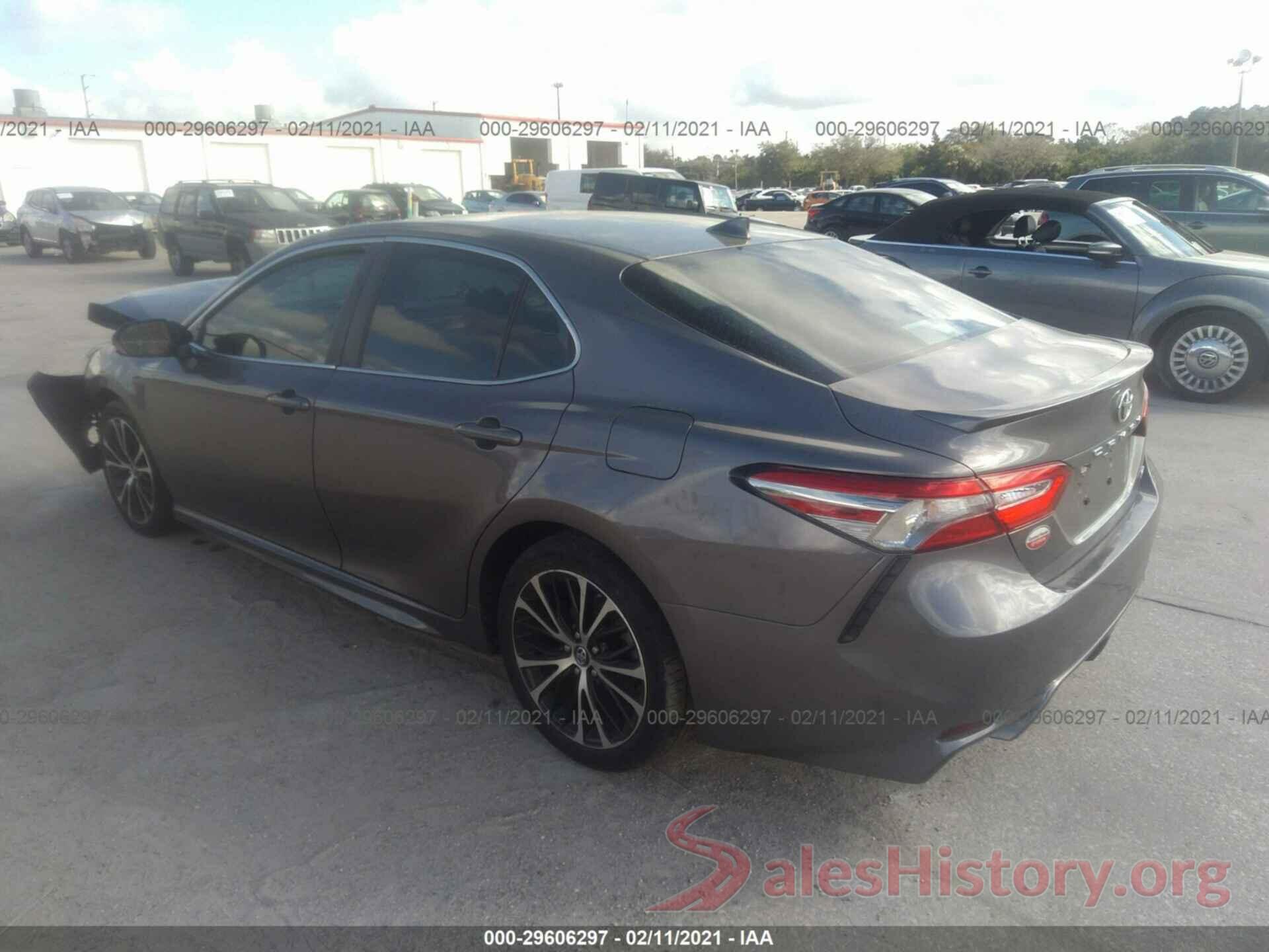 4T1B11HKXKU177261 2019 TOYOTA CAMRY