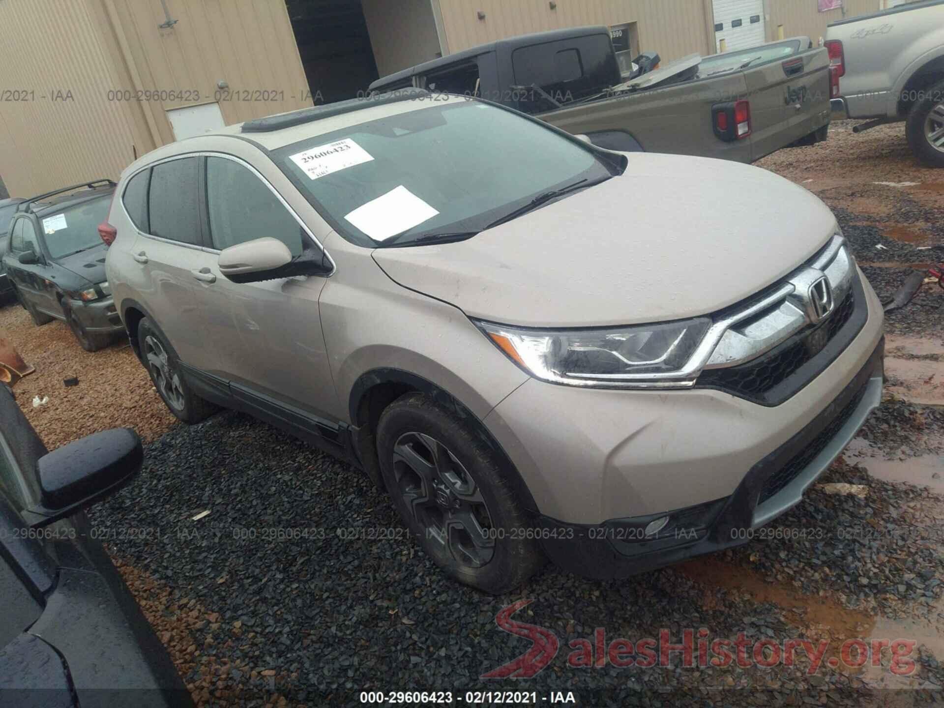 5J6RW1H88HL017638 2017 HONDA CR-V