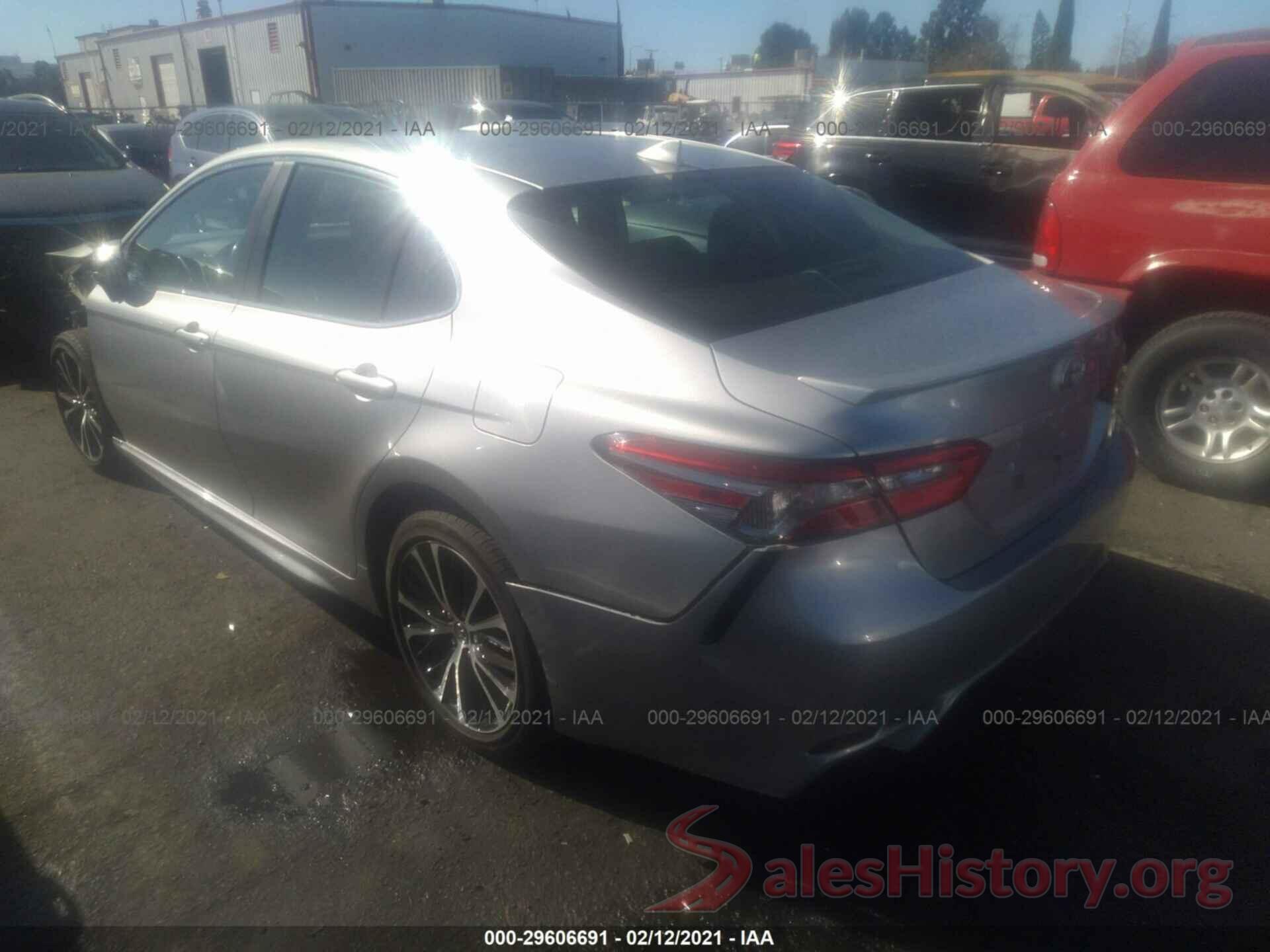 4T1B11HK3KU179403 2019 TOYOTA CAMRY