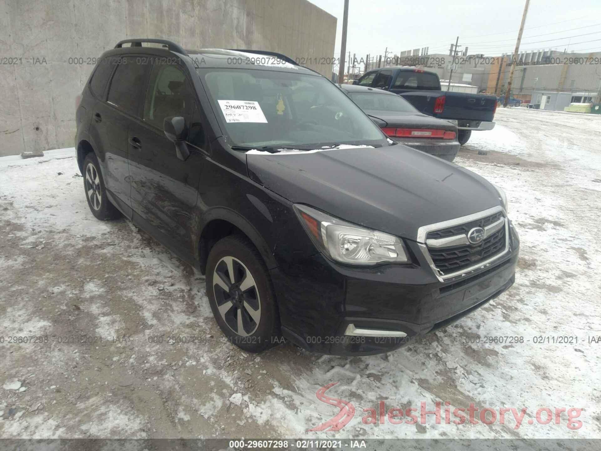 JF2SJAGC4JH499160 2018 SUBARU FORESTER