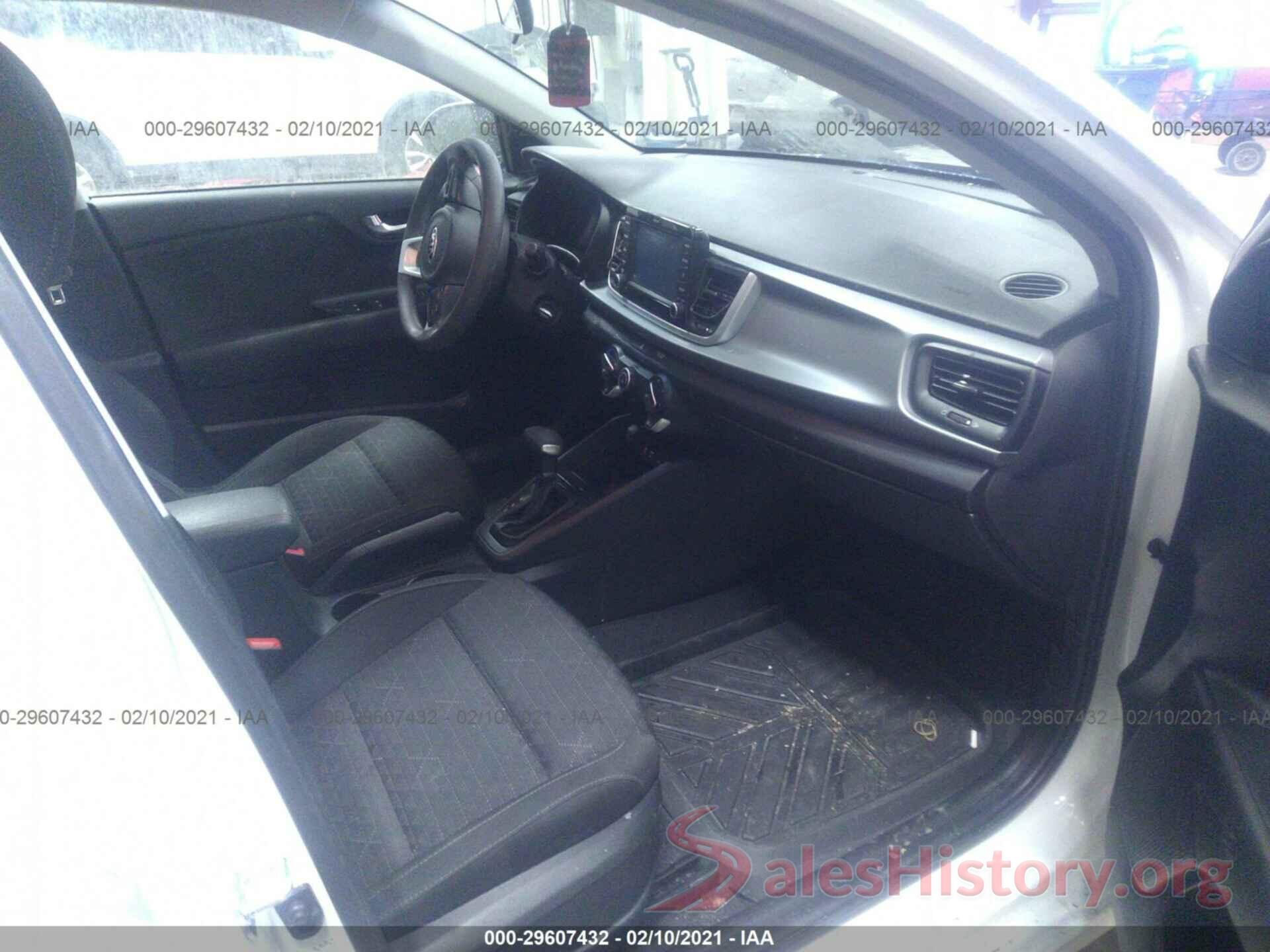 3KPA24AD2LE262038 2020 KIA RIO