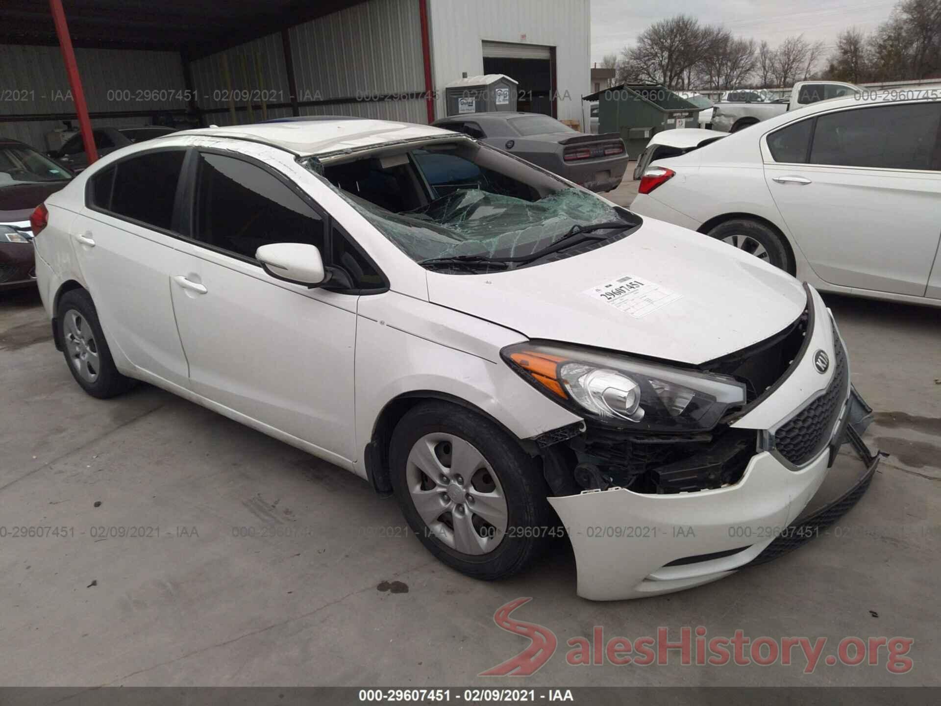 KNAFX4A65G5523833 2016 KIA FORTE