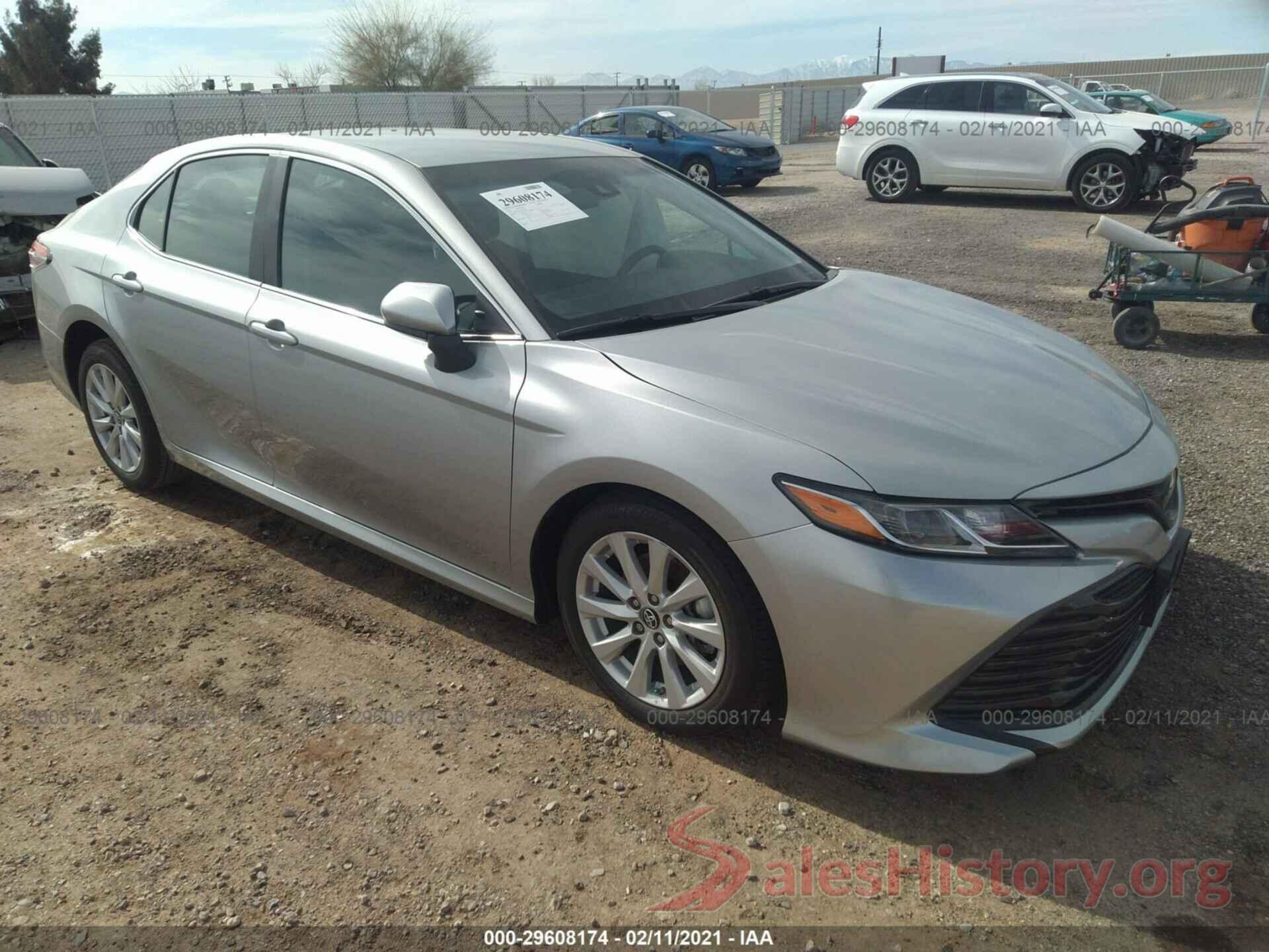 4T1B11HK6JU611206 2018 TOYOTA CAMRY