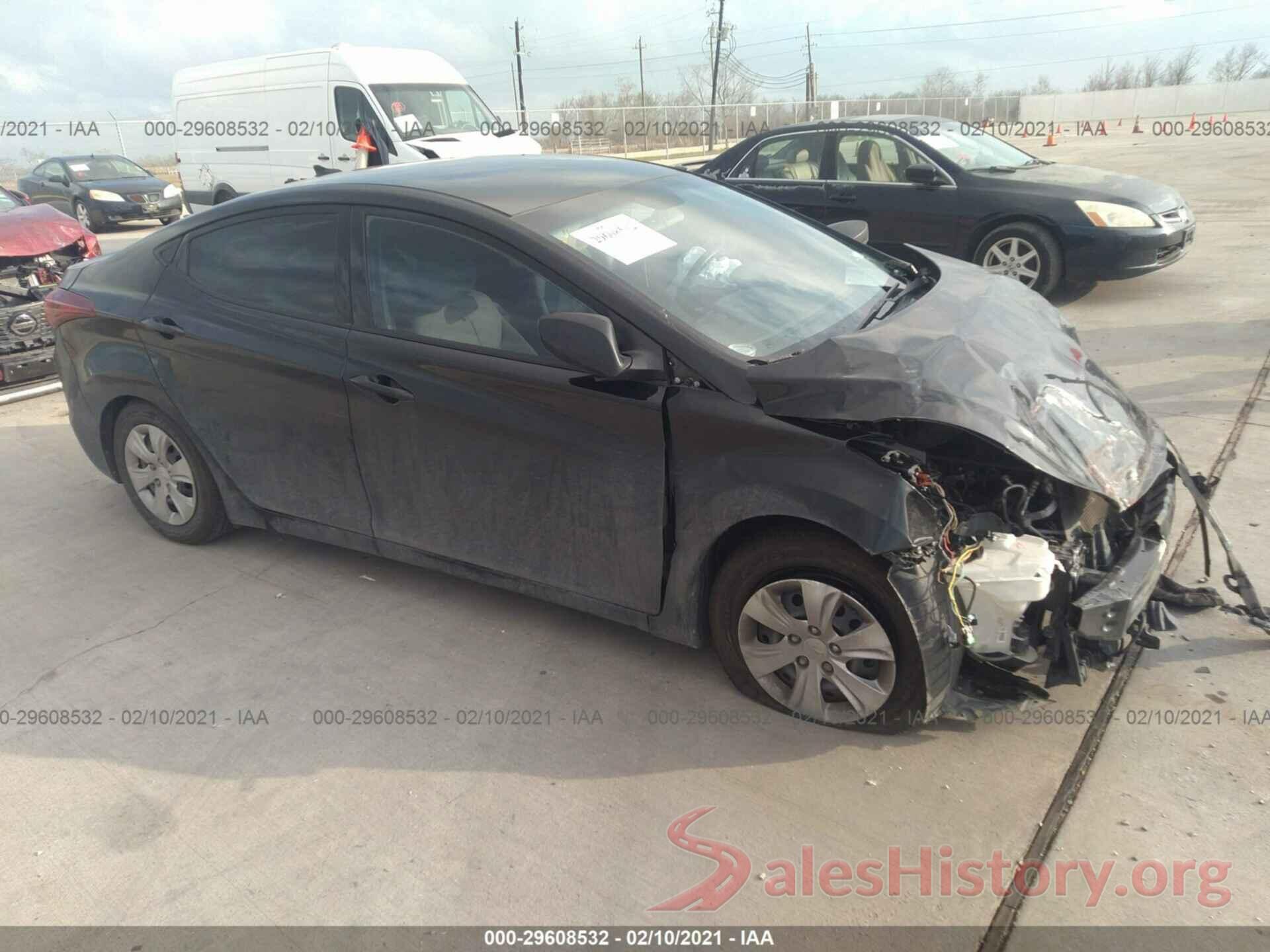 5NPDH4AE3GH744961 2016 HYUNDAI ELANTRA