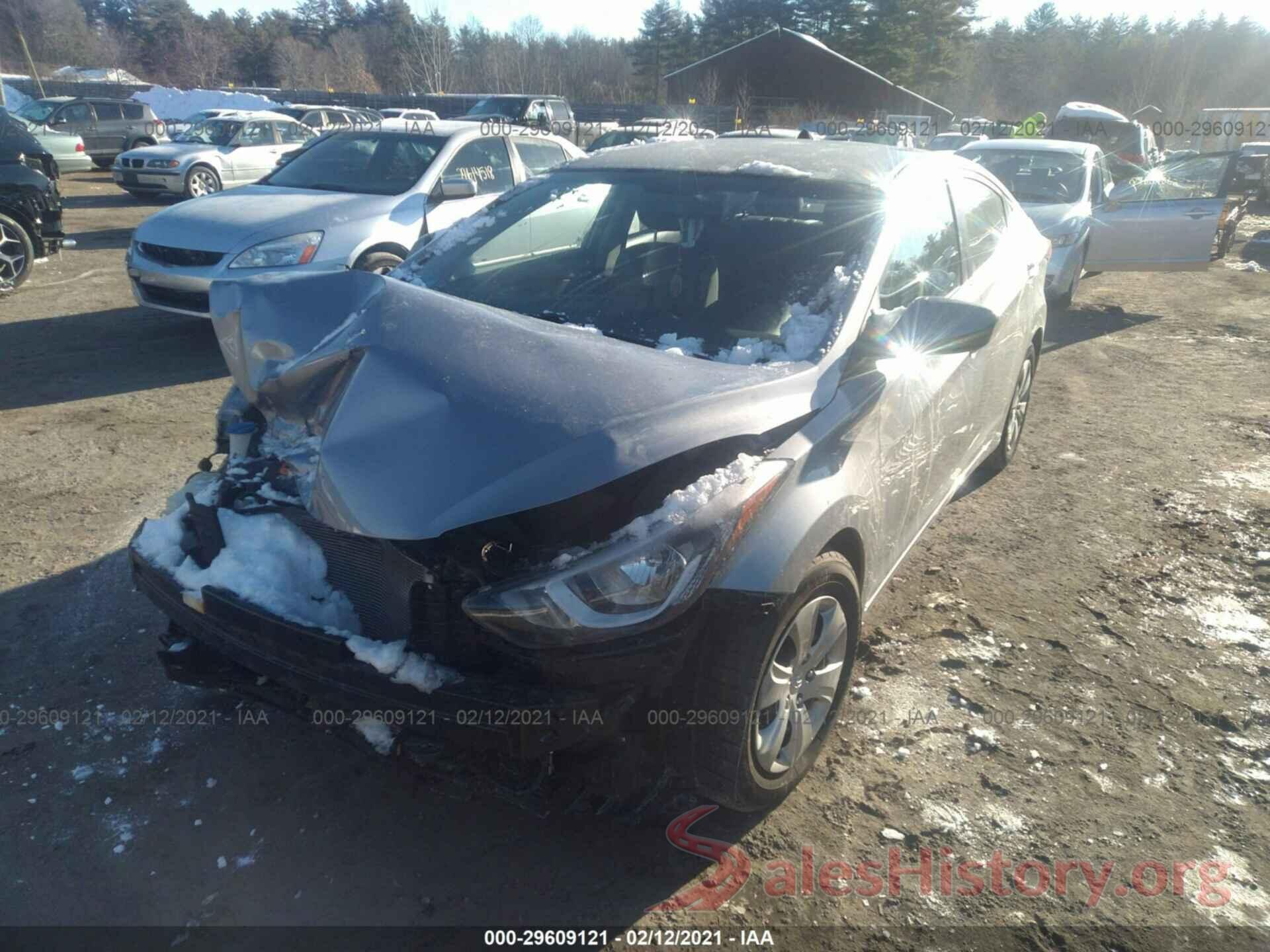 5NPDH4AE8GH727637 2016 HYUNDAI ELANTRA