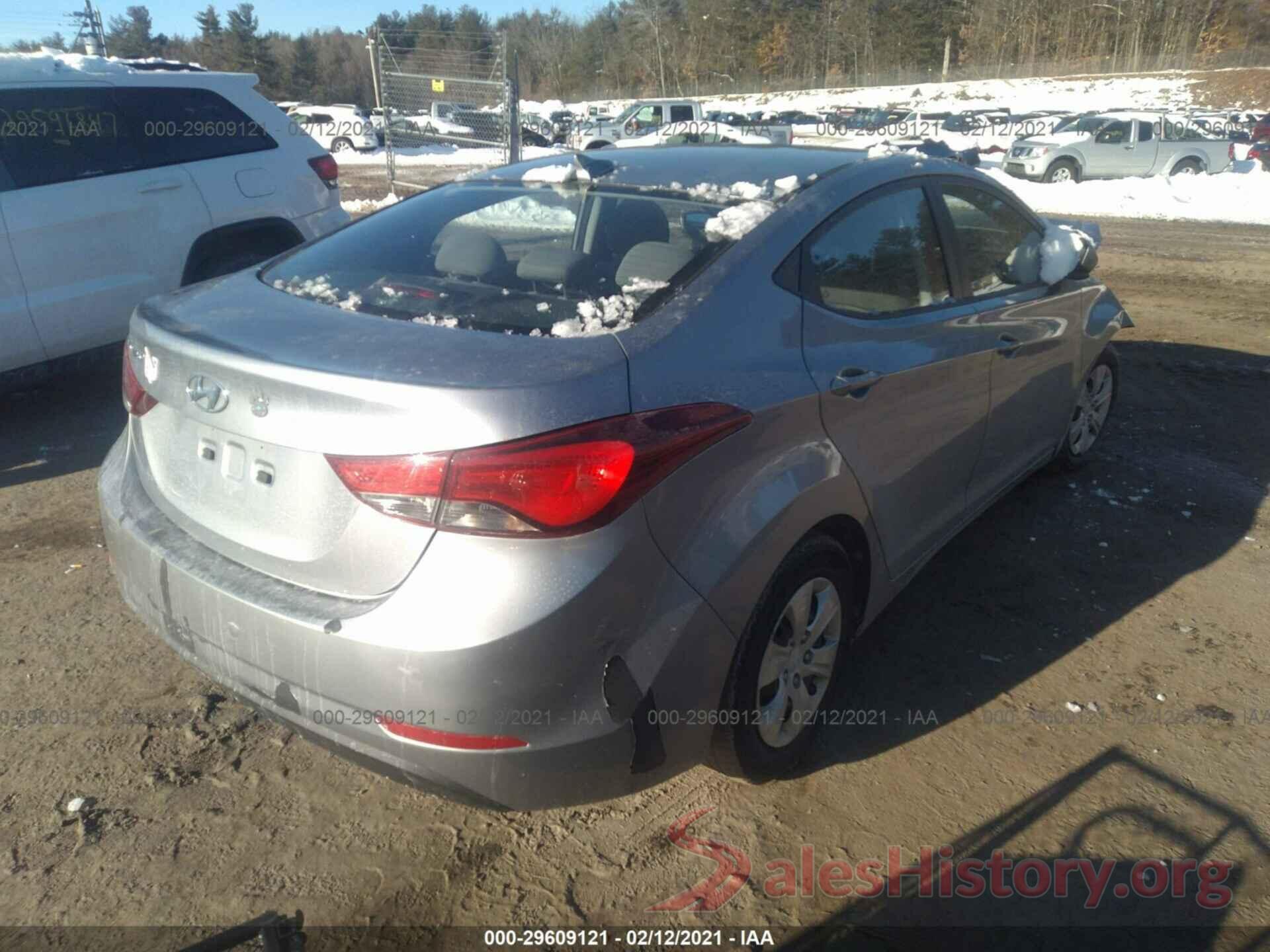 5NPDH4AE8GH727637 2016 HYUNDAI ELANTRA