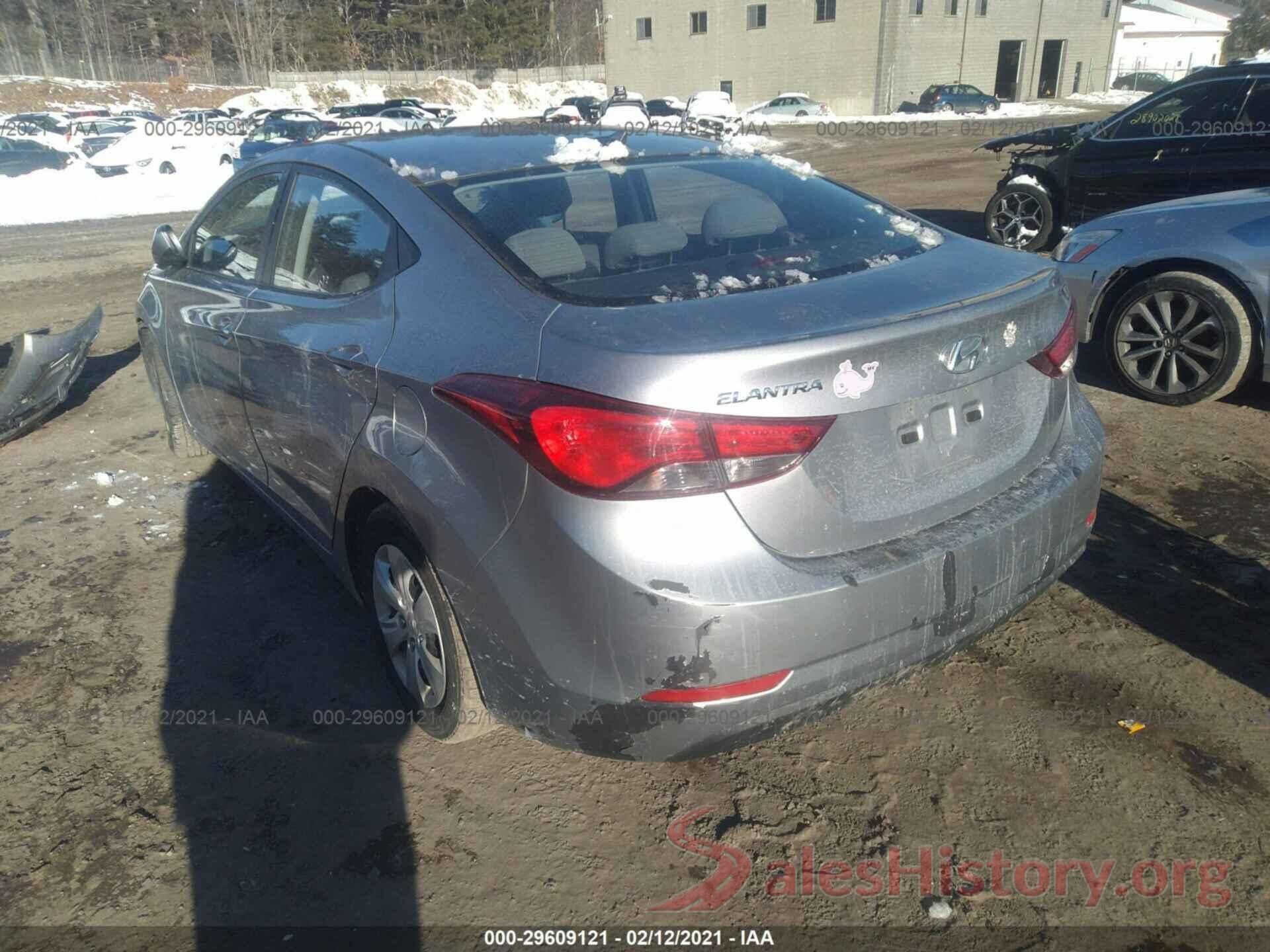 5NPDH4AE8GH727637 2016 HYUNDAI ELANTRA