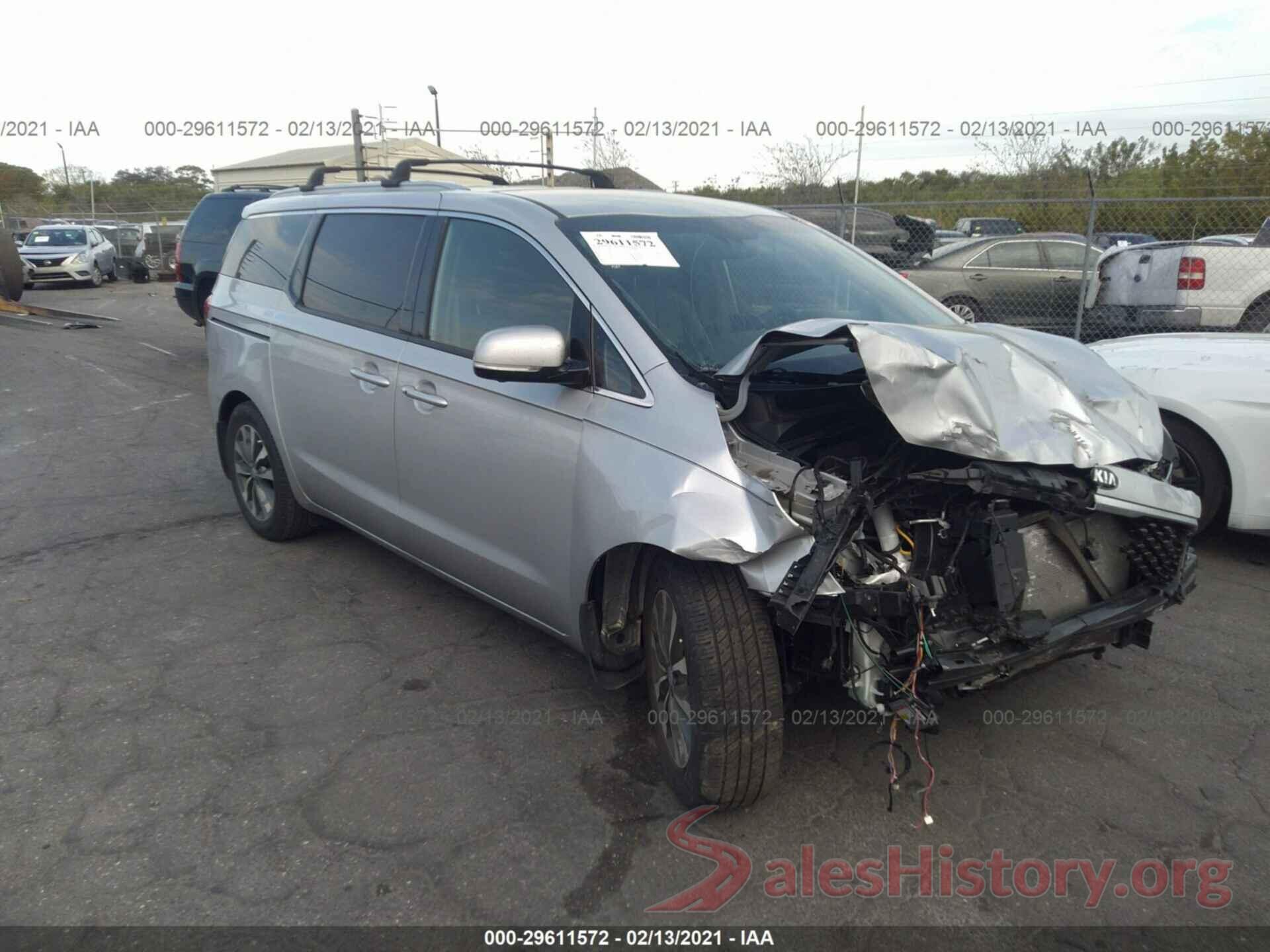 KNDMC5C10J6355713 2018 KIA SEDONA