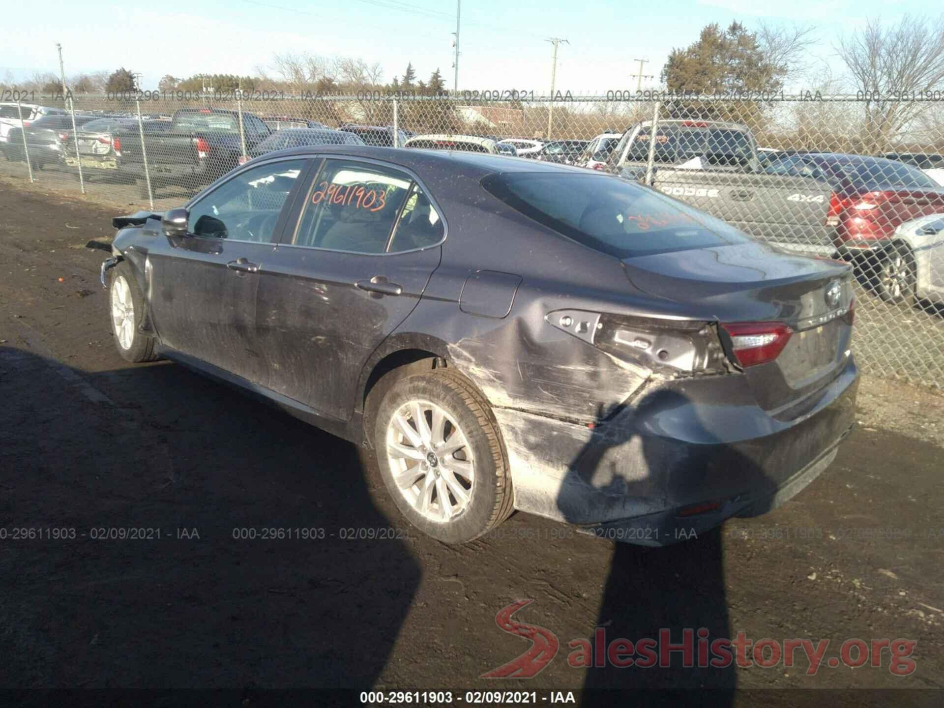 4T1B11HK7JU122331 2018 TOYOTA CAMRY