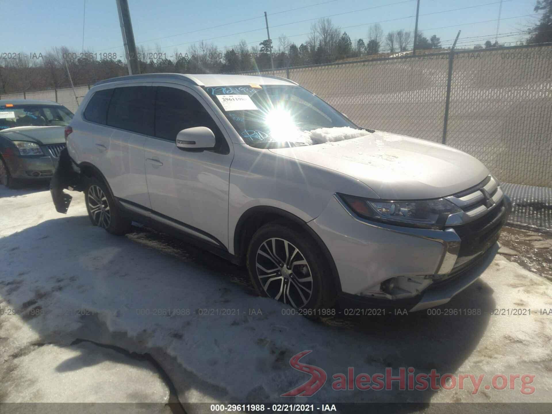 JA4AD3A37JZ026640 2018 MITSUBISHI OUTLANDER