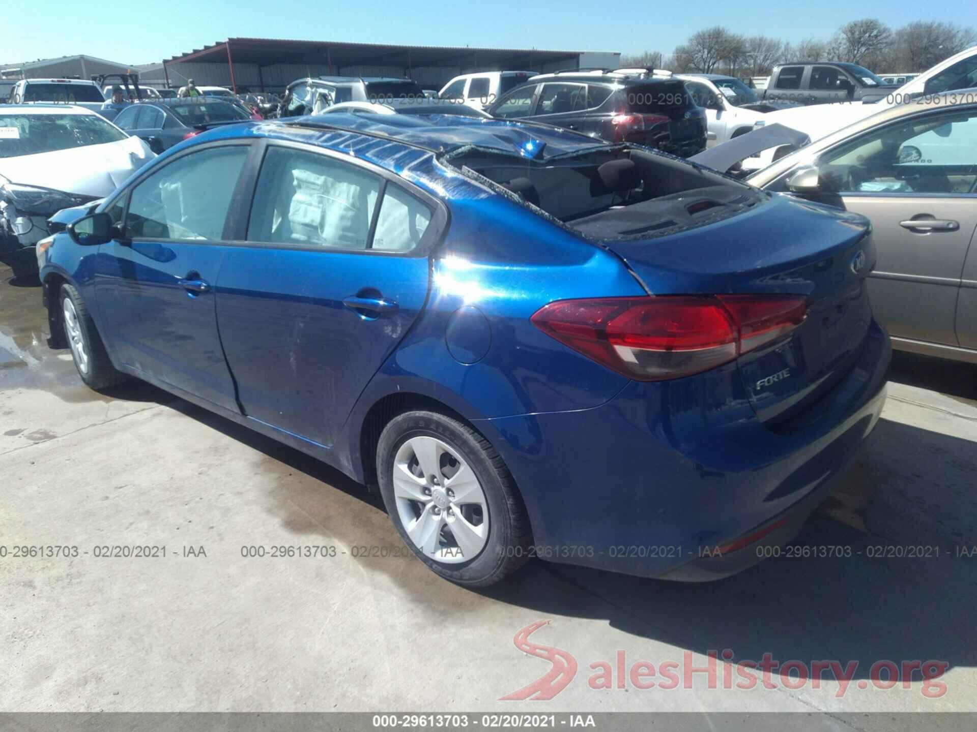 3KPFK4A71HE135787 2017 KIA FORTE