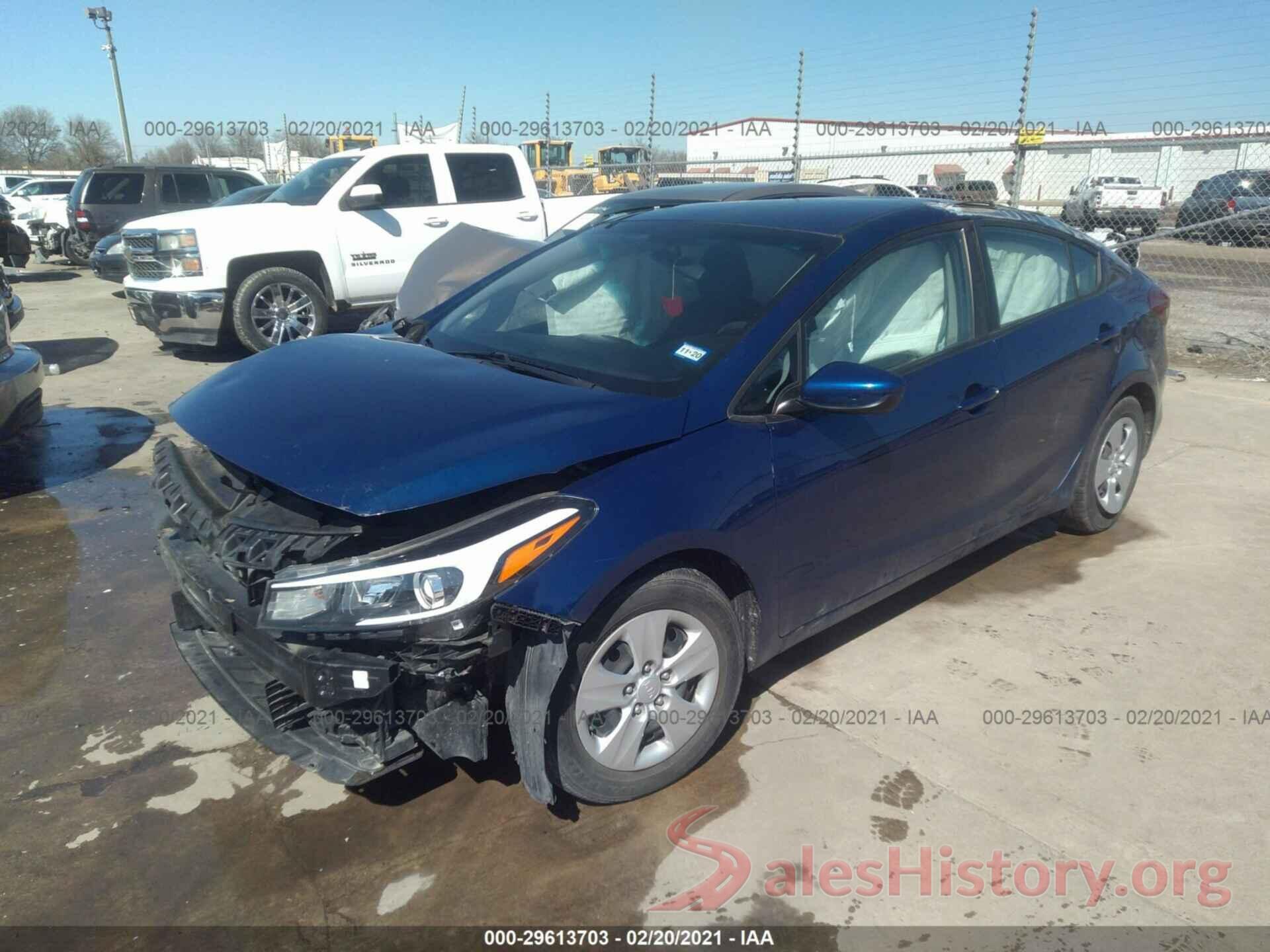 3KPFK4A71HE135787 2017 KIA FORTE