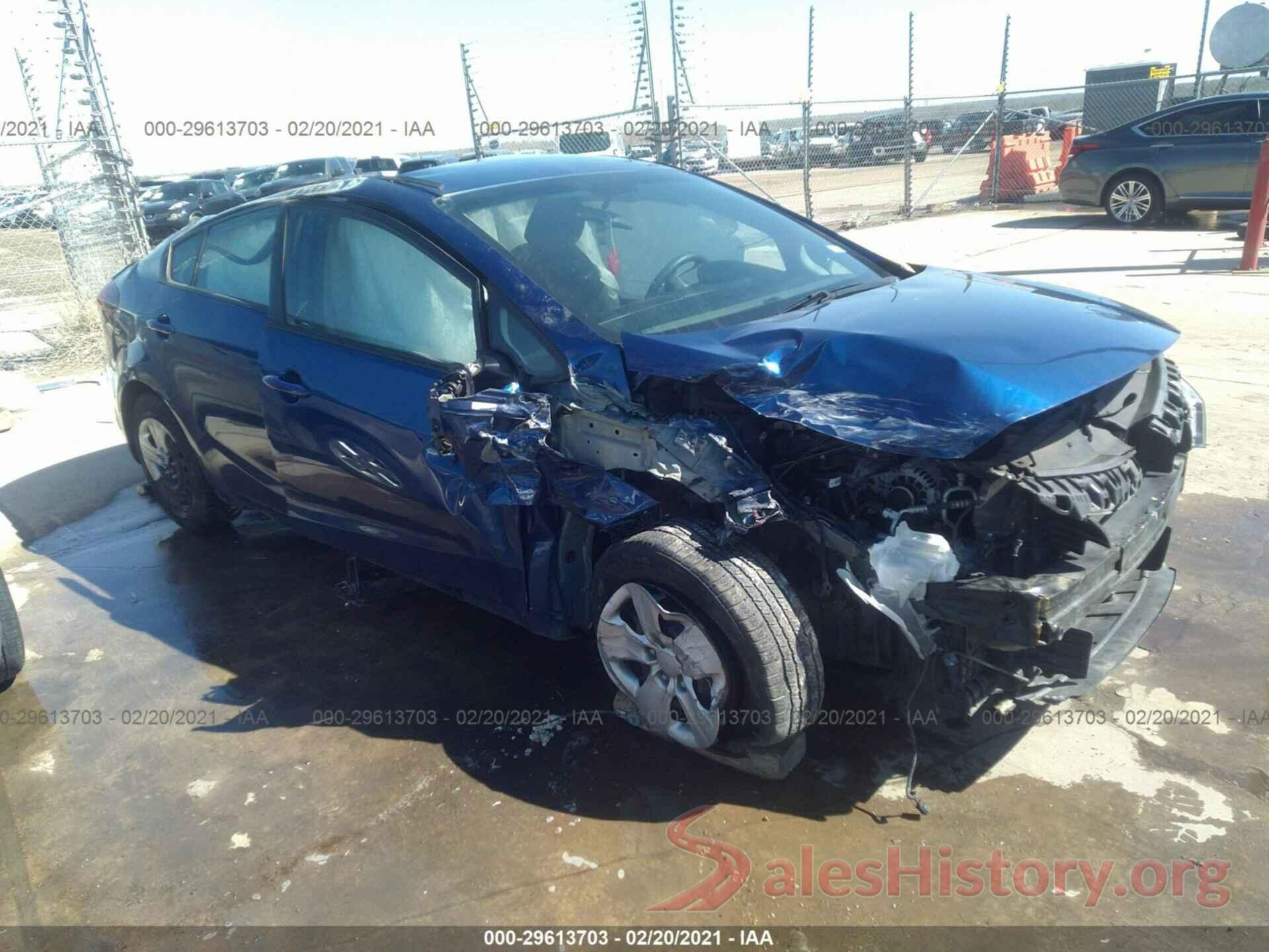 3KPFK4A71HE135787 2017 KIA FORTE