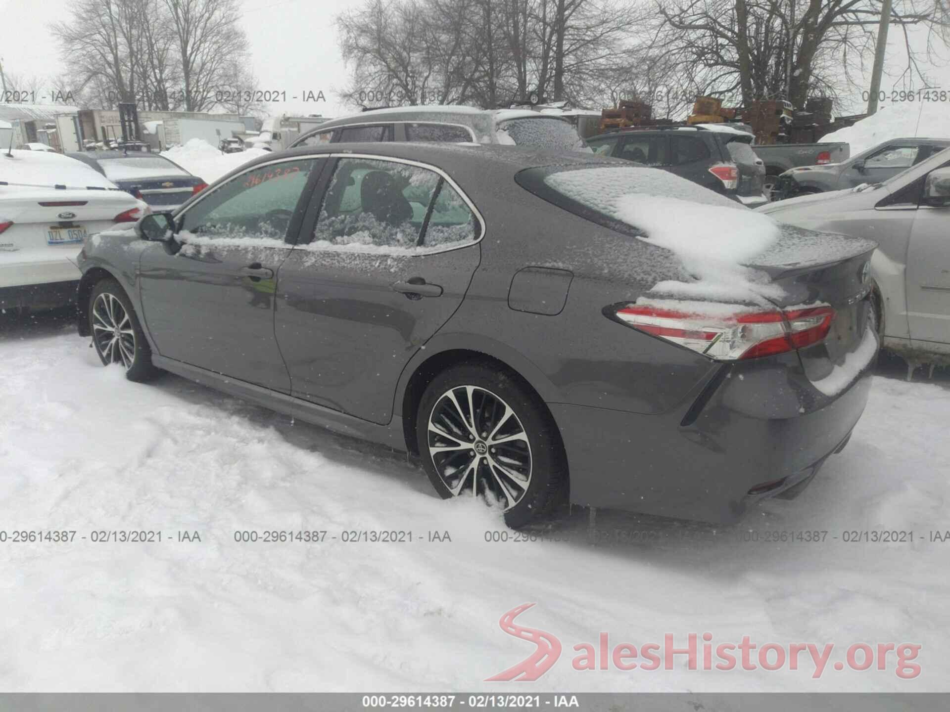 4T1B11HKXJU583393 2018 TOYOTA CAMRY