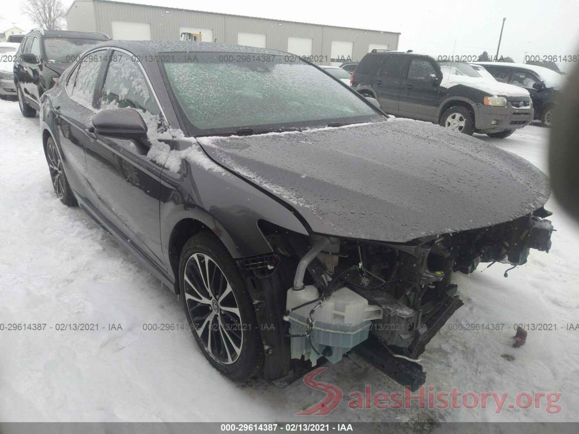 4T1B11HKXJU583393 2018 TOYOTA CAMRY