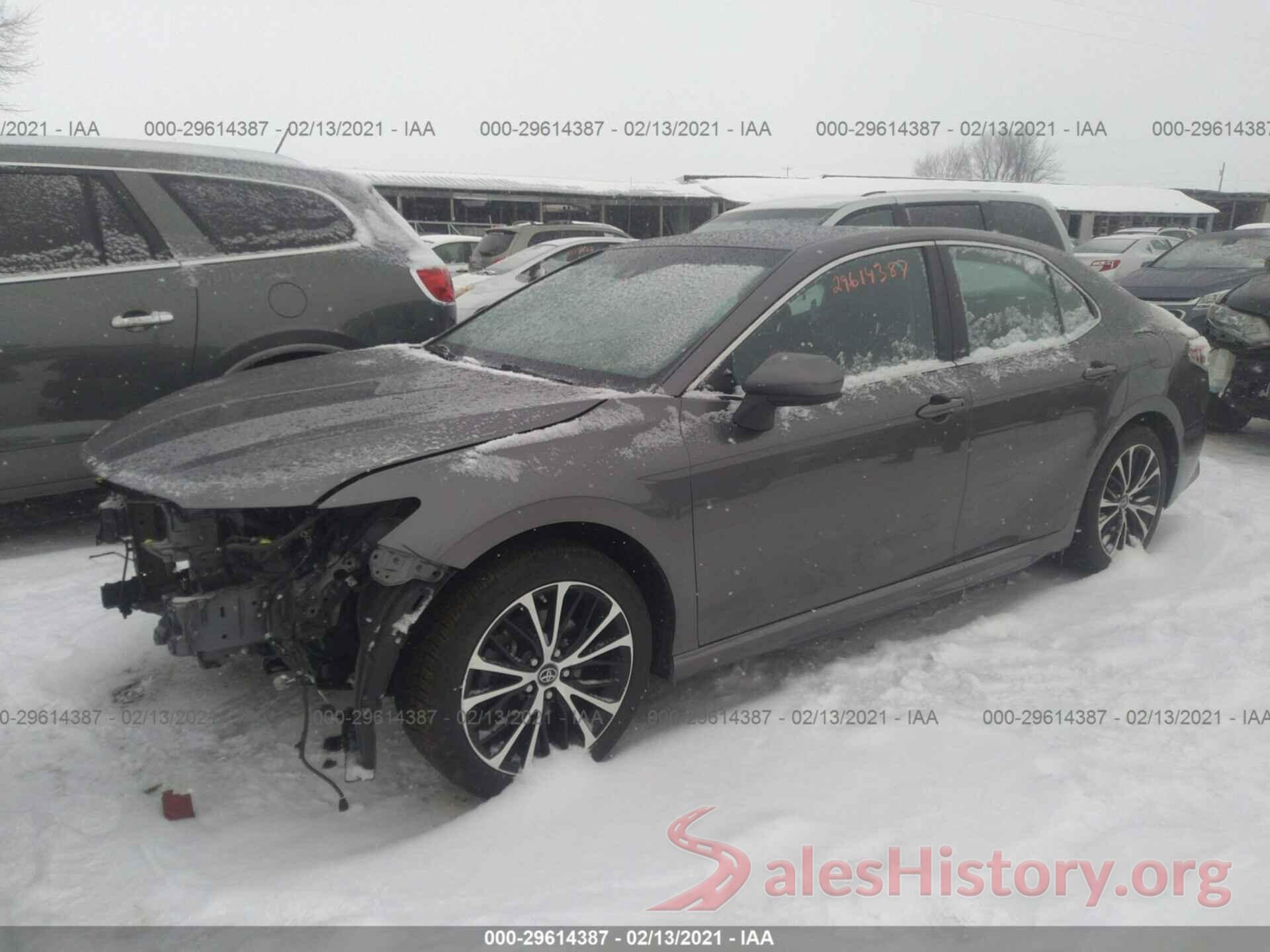 4T1B11HKXJU583393 2018 TOYOTA CAMRY