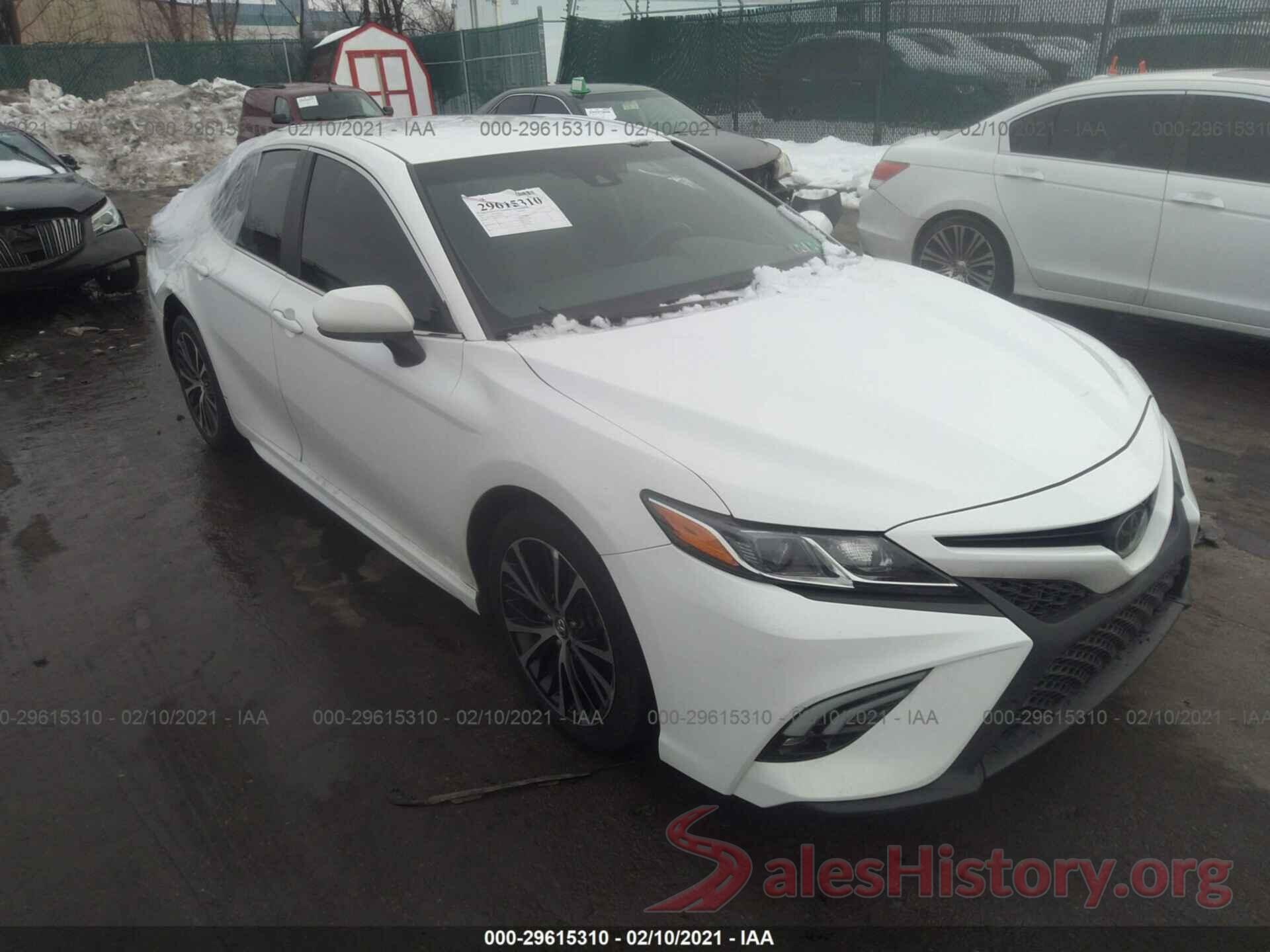 4T1B11HKXJU618417 2018 TOYOTA CAMRY