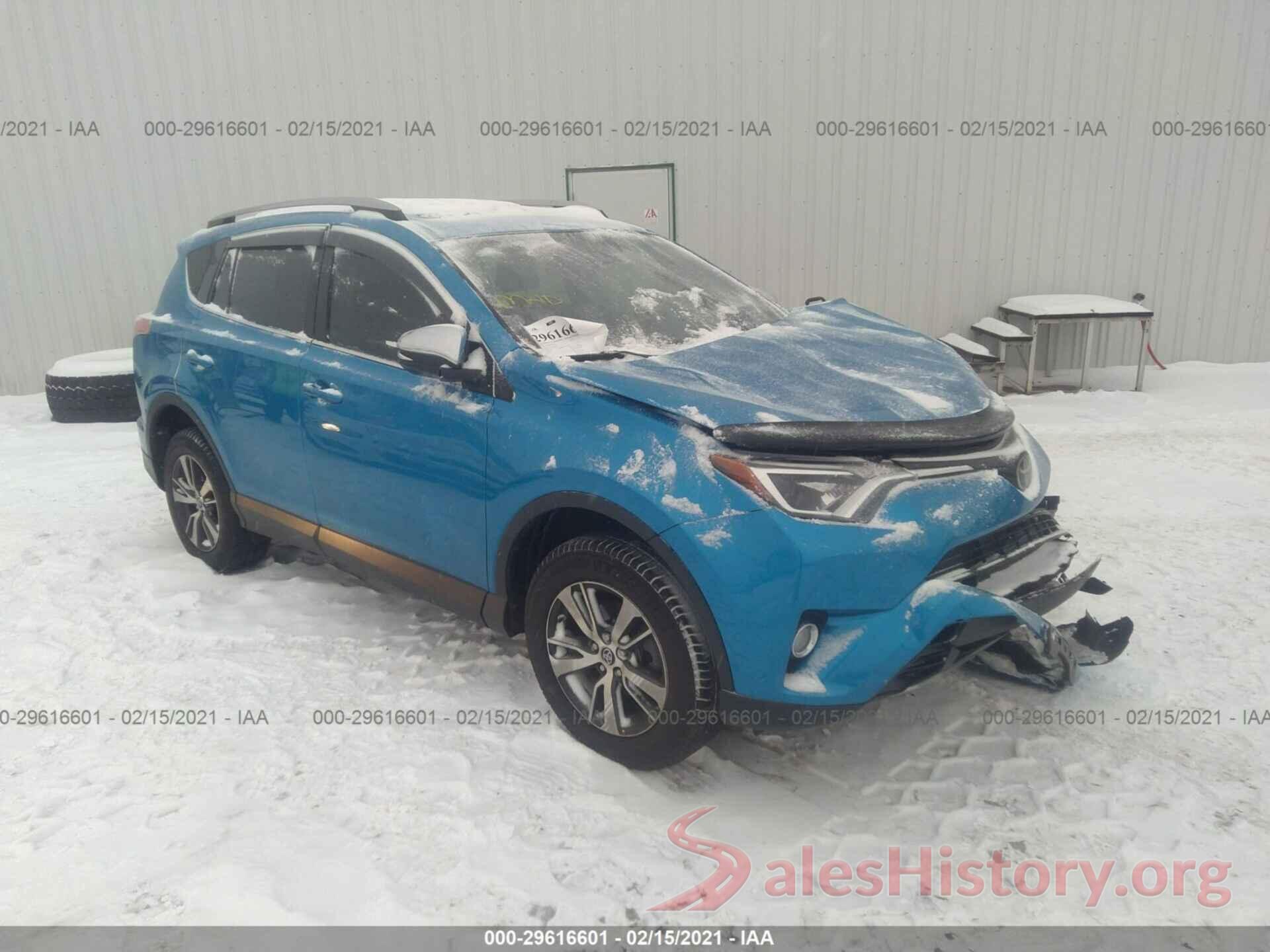 2T3RFREV3JW705239 2018 TOYOTA RAV4