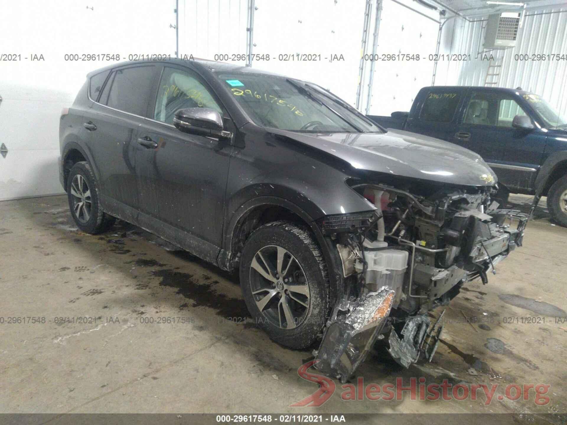 2T3RFREV0JW814614 2018 TOYOTA RAV4