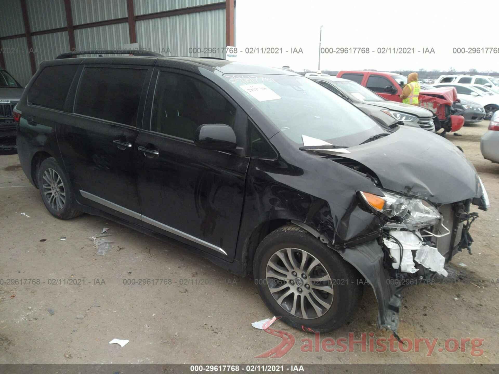 5TDYZ3DCXKS985552 2019 TOYOTA SIENNA