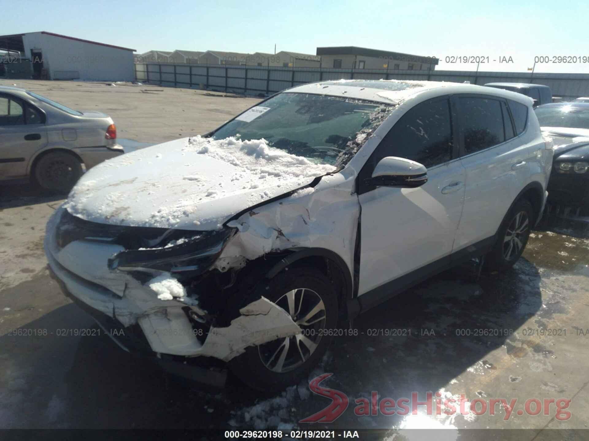 2T3RFREV5JW802863 2018 TOYOTA RAV4