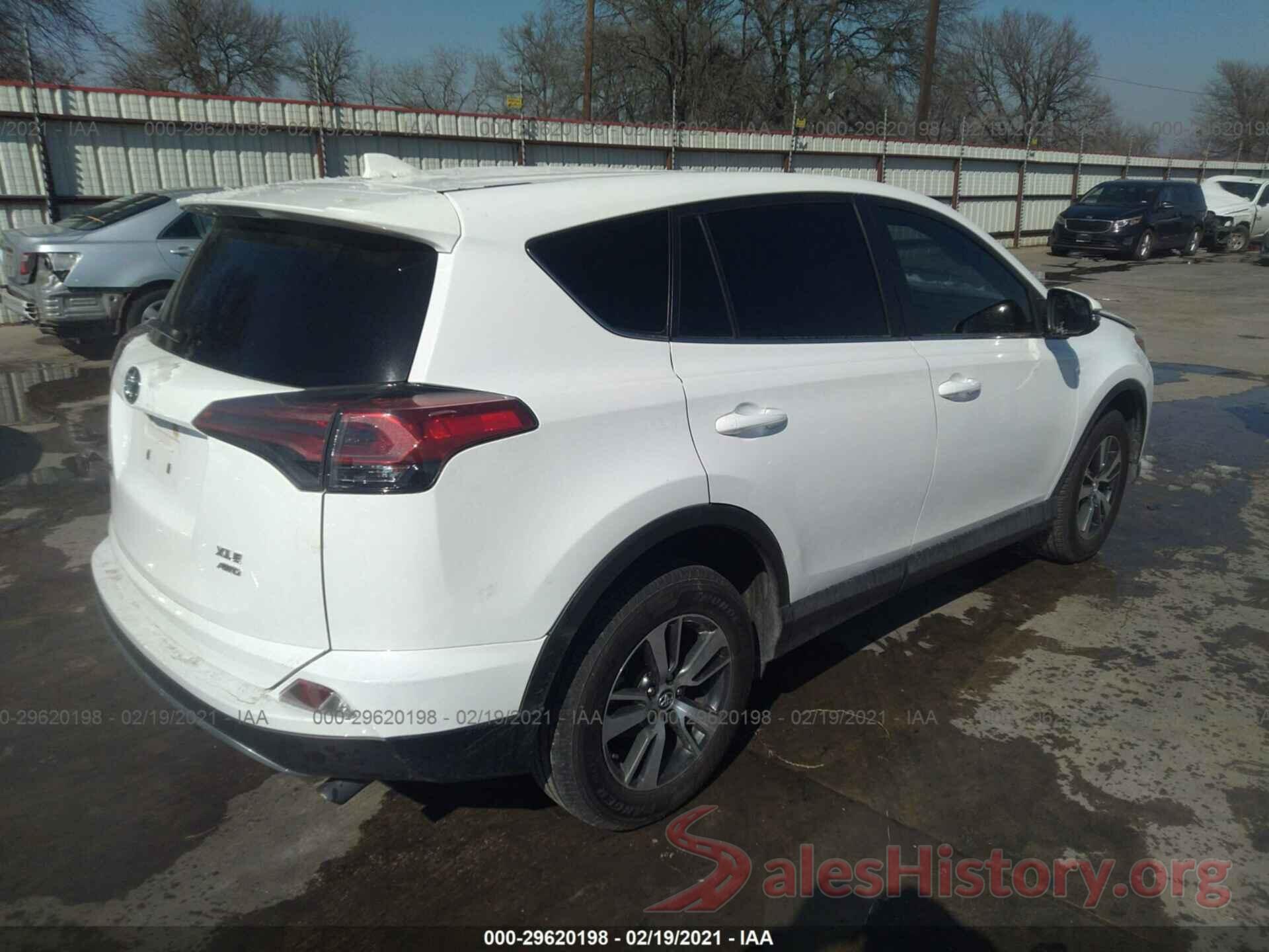 2T3RFREV5JW802863 2018 TOYOTA RAV4