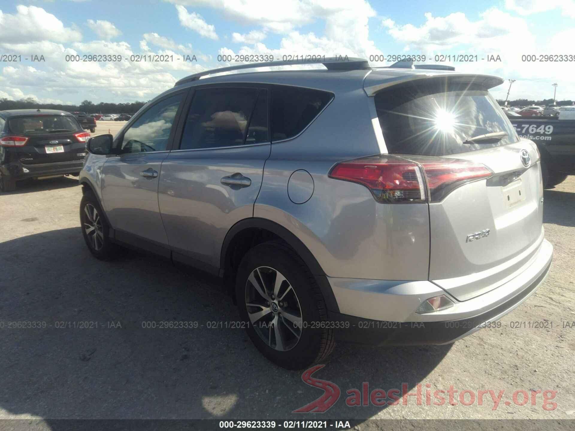 2T3WFREV8JW412438 2018 TOYOTA RAV4