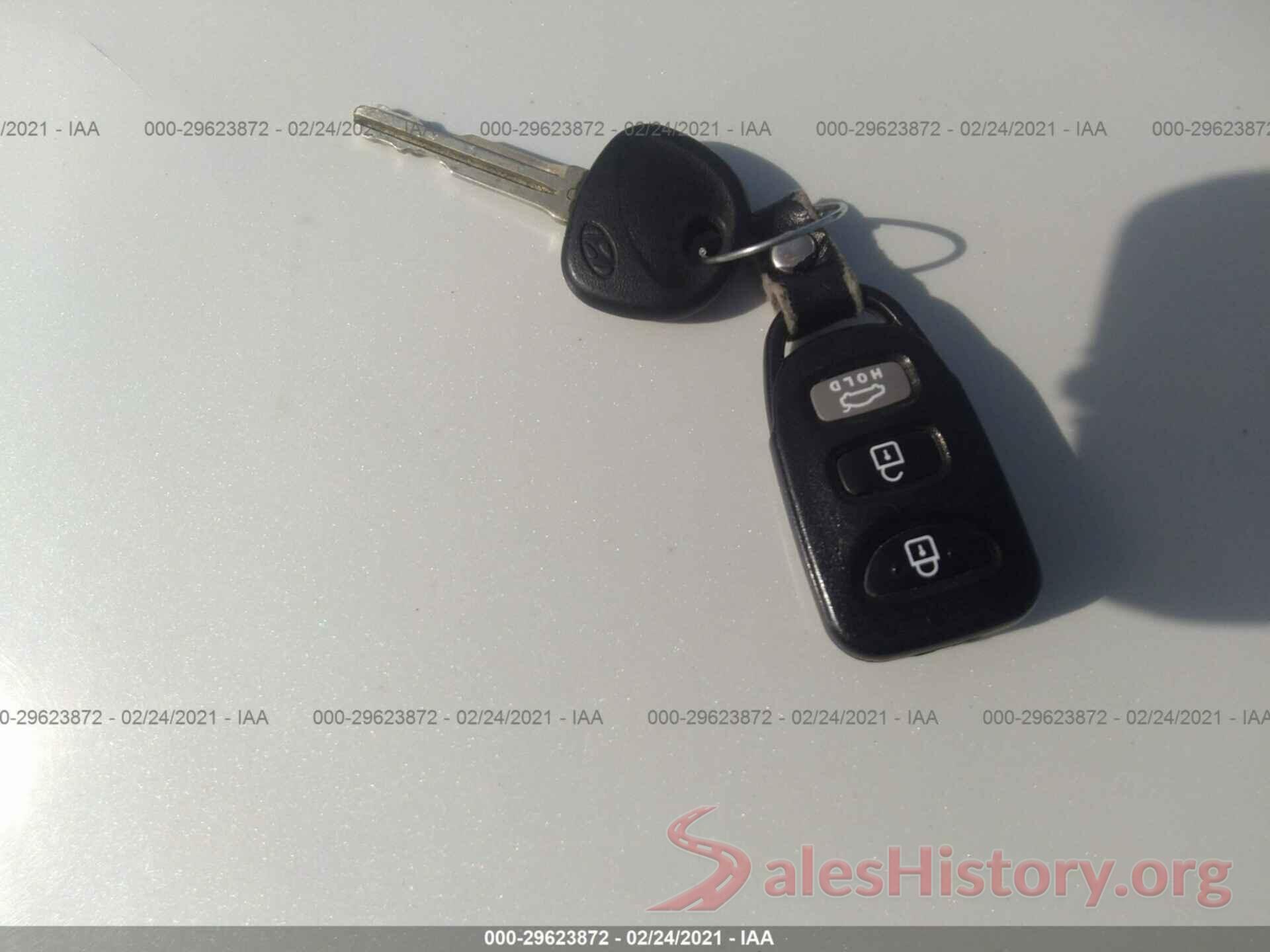 5NPDH4AEXGH698285 2016 HYUNDAI ELANTRA