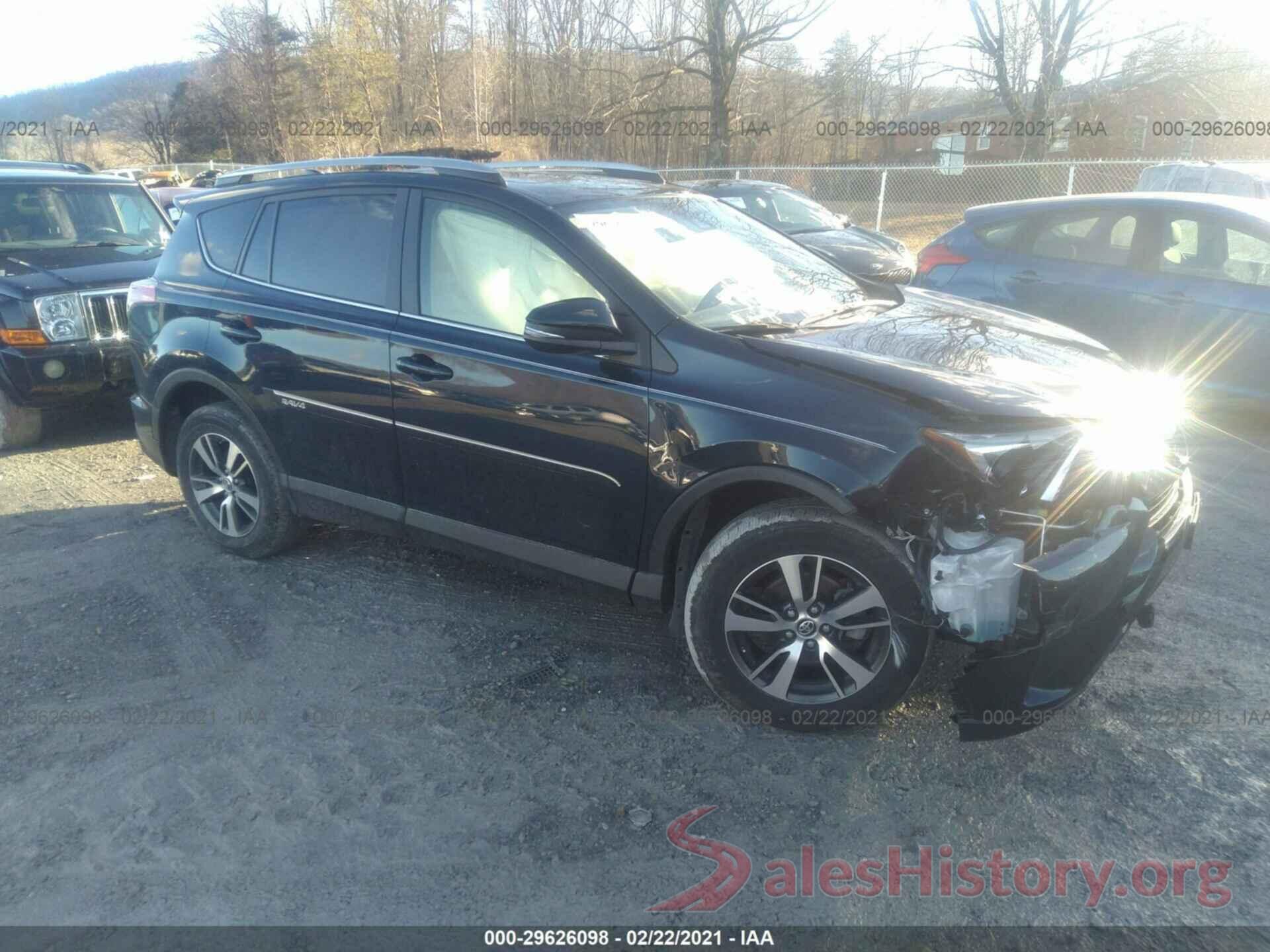 JTMRFREV8HJ126711 2017 TOYOTA RAV4