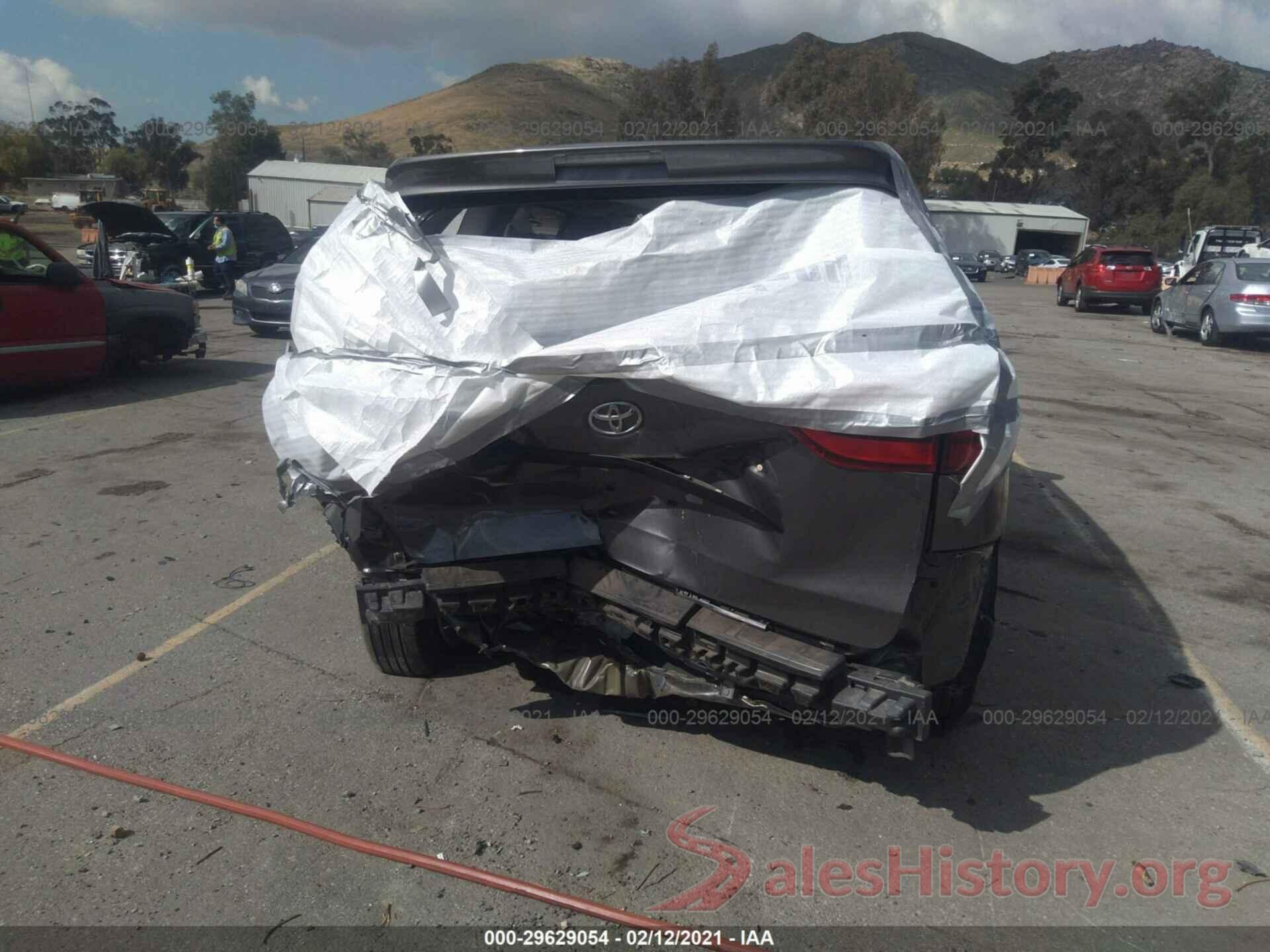 5TDZZ3DC6HS861744 2017 TOYOTA SIENNA