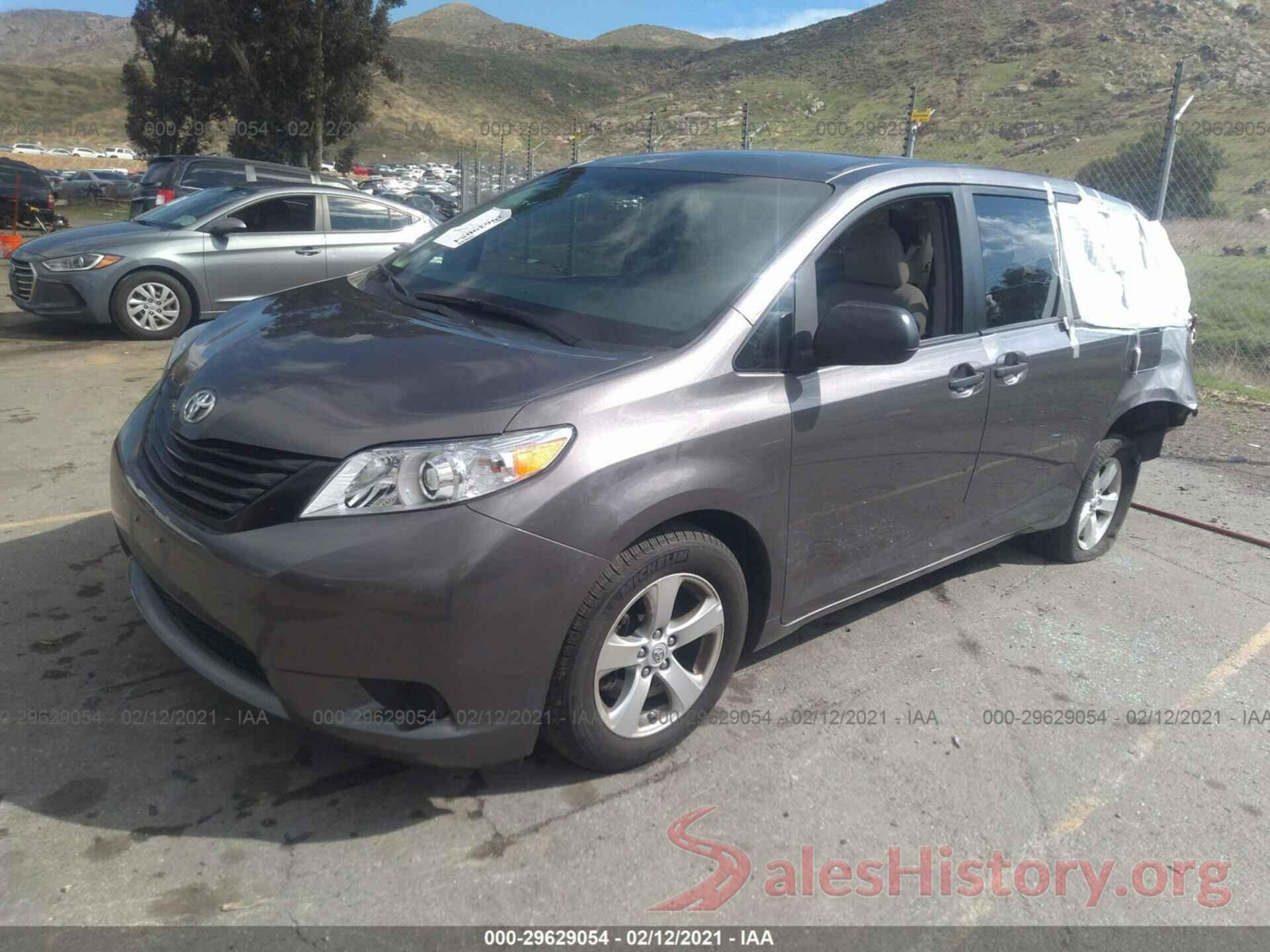 5TDZZ3DC6HS861744 2017 TOYOTA SIENNA