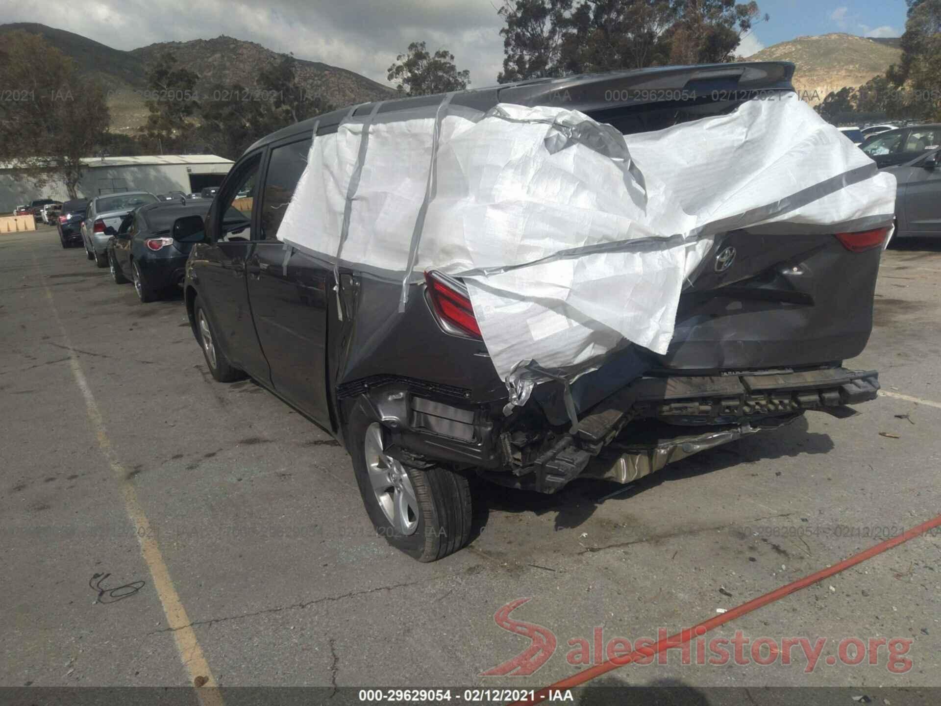 5TDZZ3DC6HS861744 2017 TOYOTA SIENNA